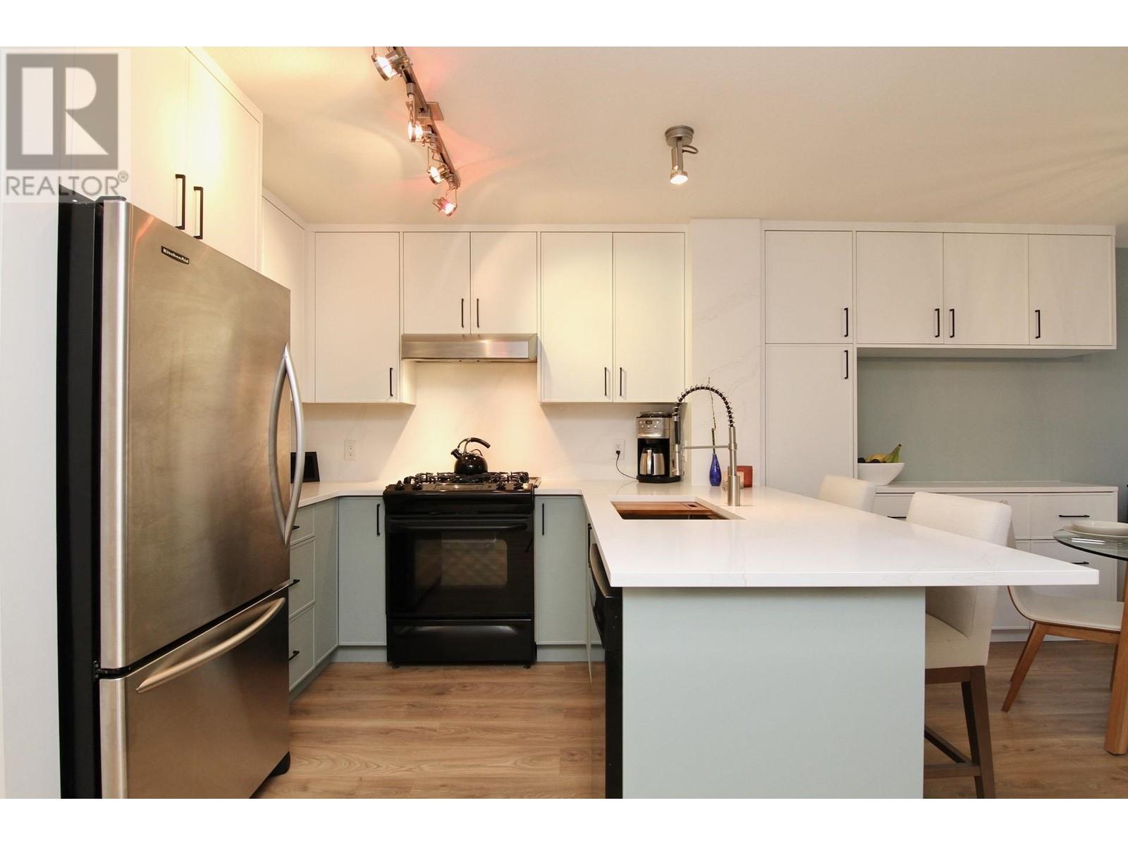 317 700 Klahanie Drive, Port Moody, British Columbia  V3H 5L3 - Photo 4 - R2983993