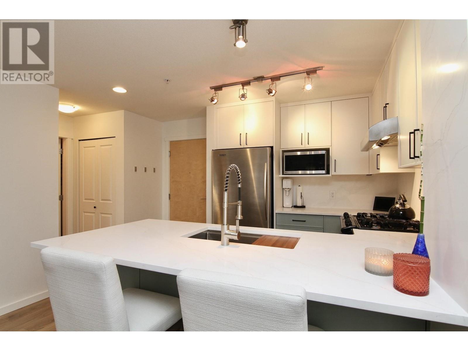 317 700 Klahanie Drive, Port Moody, British Columbia  V3H 5L3 - Photo 6 - R2983993