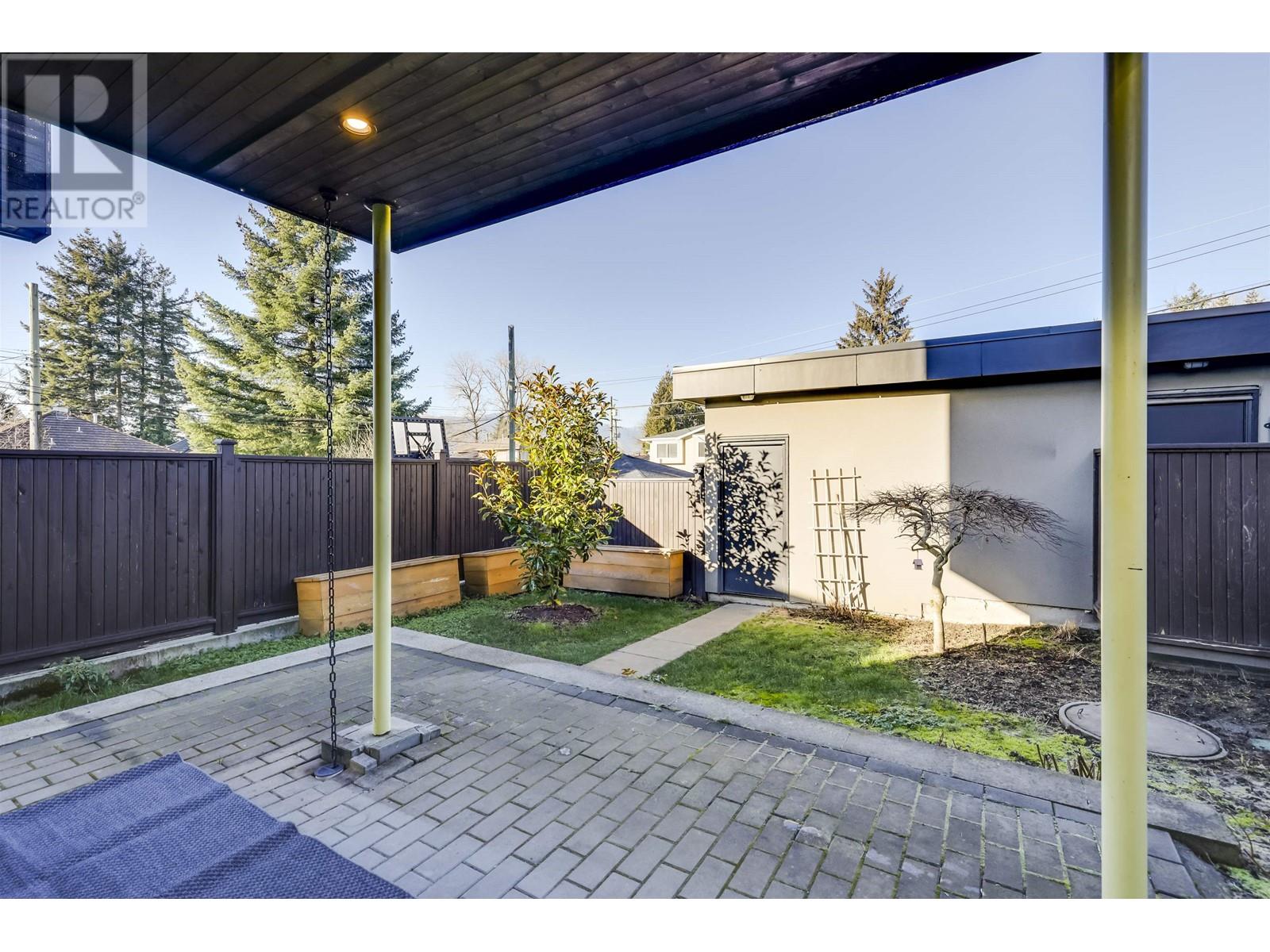 244 W 18th Street, North Vancouver, British Columbia  V5Y 2A7 - Photo 26 - R2983998