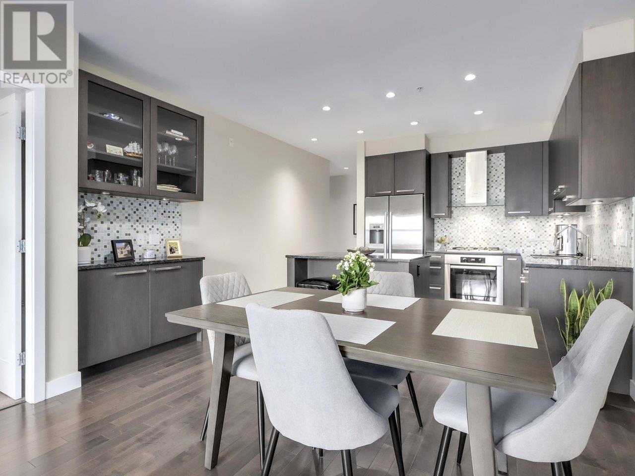 301 4570 HASTINGS STREET, Burnaby, British Columbia