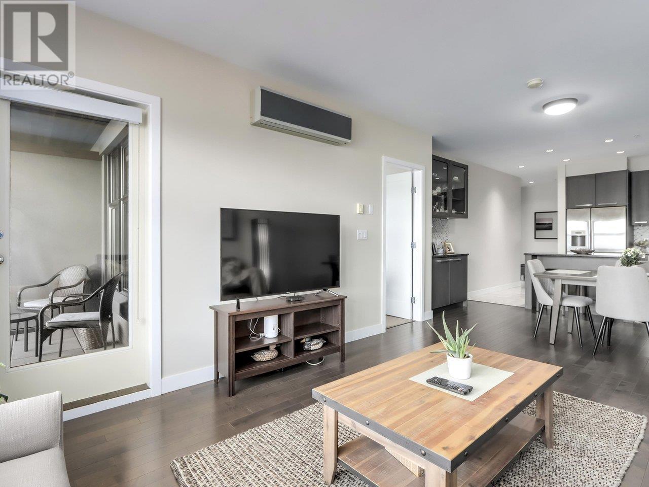 301 4570 Hastings Street, Burnaby, British Columbia  V5C 0E8 - Photo 5 - R2984002