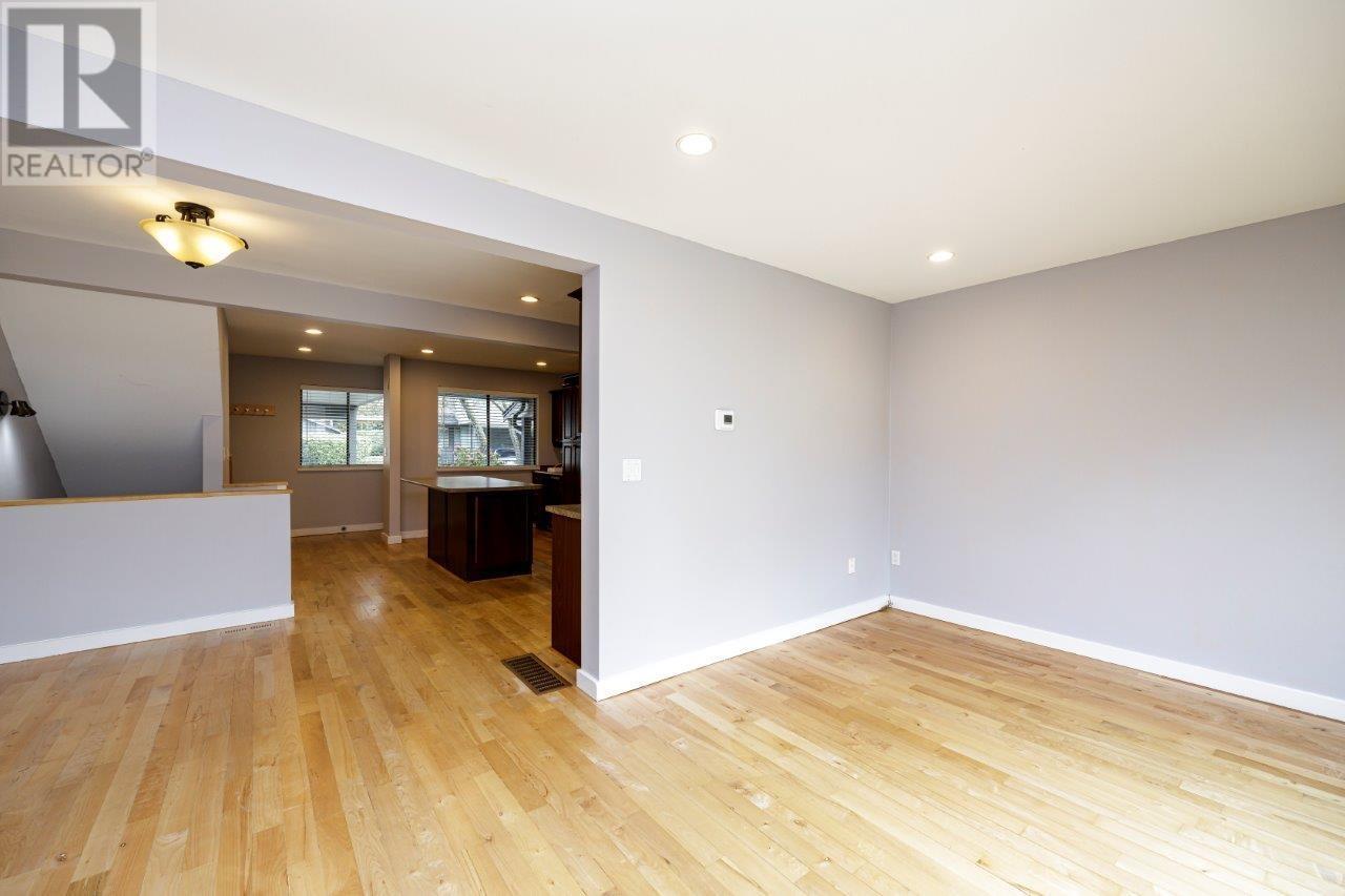 Property at 80 1930 CEDAR VILLAGE CRESCENT image 2