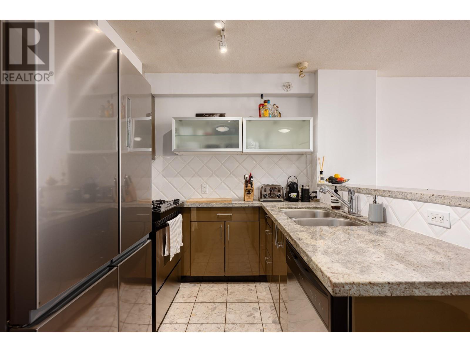 604 1328 W Pender Street, Vancouver, British Columbia  V6E 4T1 - Photo 10 - R2984020