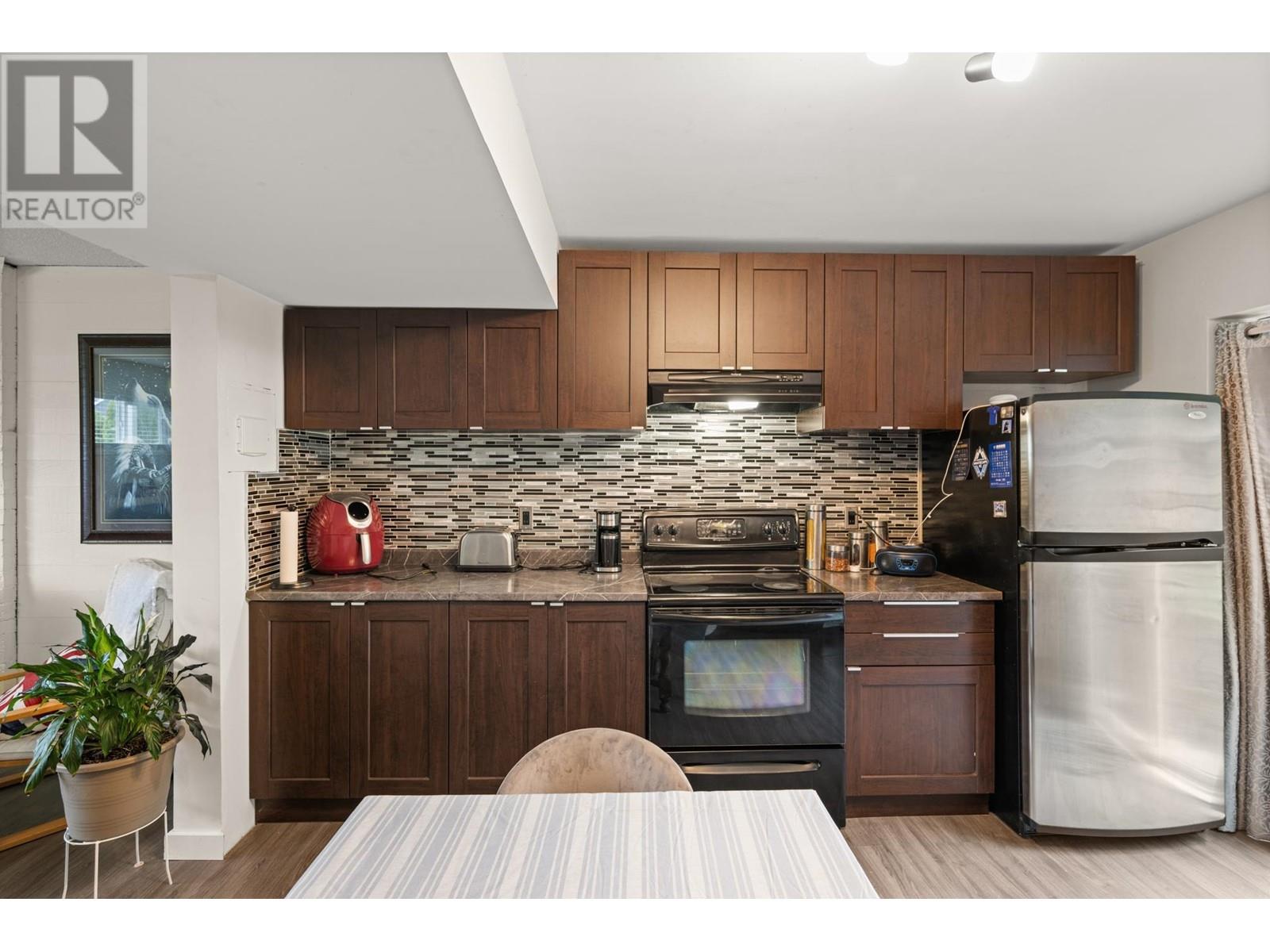2416 Tolmie Avenue, Coquitlam, British Columbia  V3K 3E7 - Photo 30 - R2984043