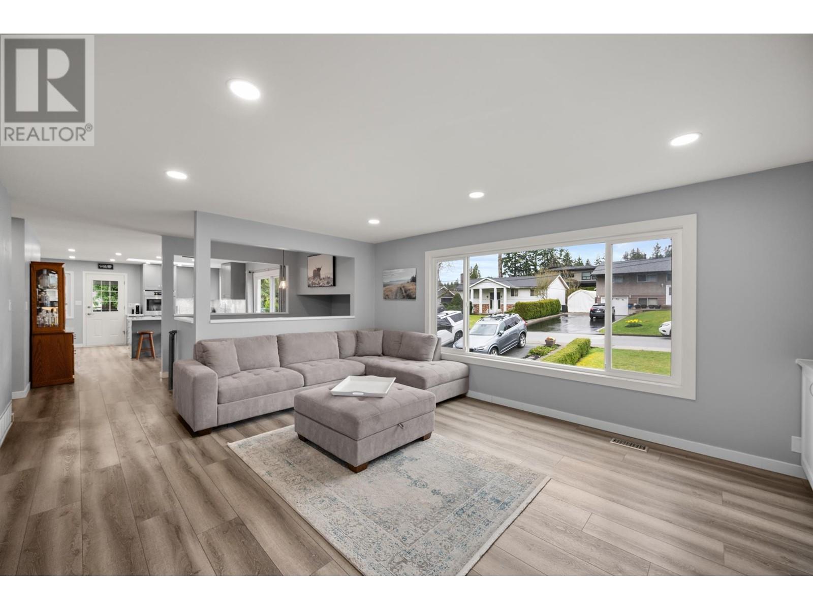 2416 Tolmie Avenue, Coquitlam, British Columbia  V3K 3E7 - Photo 6 - R2984043