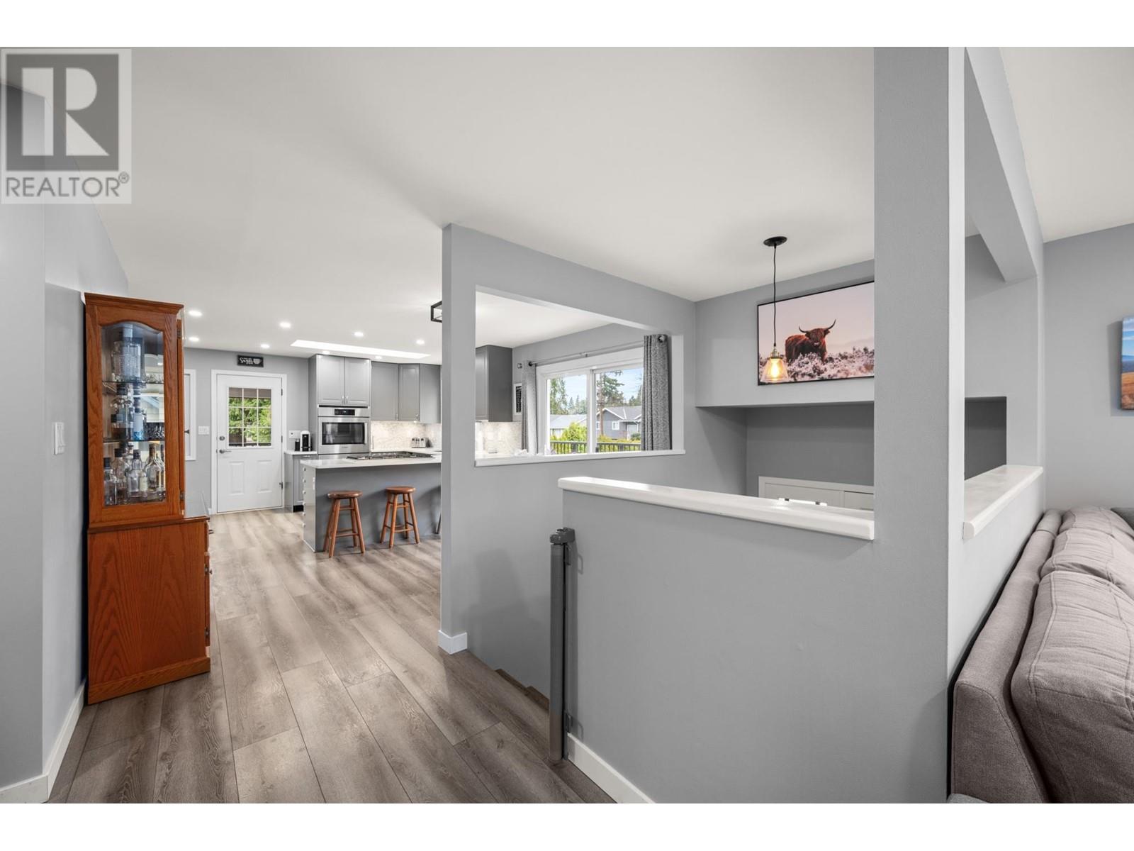 2416 Tolmie Avenue, Coquitlam, British Columbia  V3K 3E7 - Photo 8 - R2984043