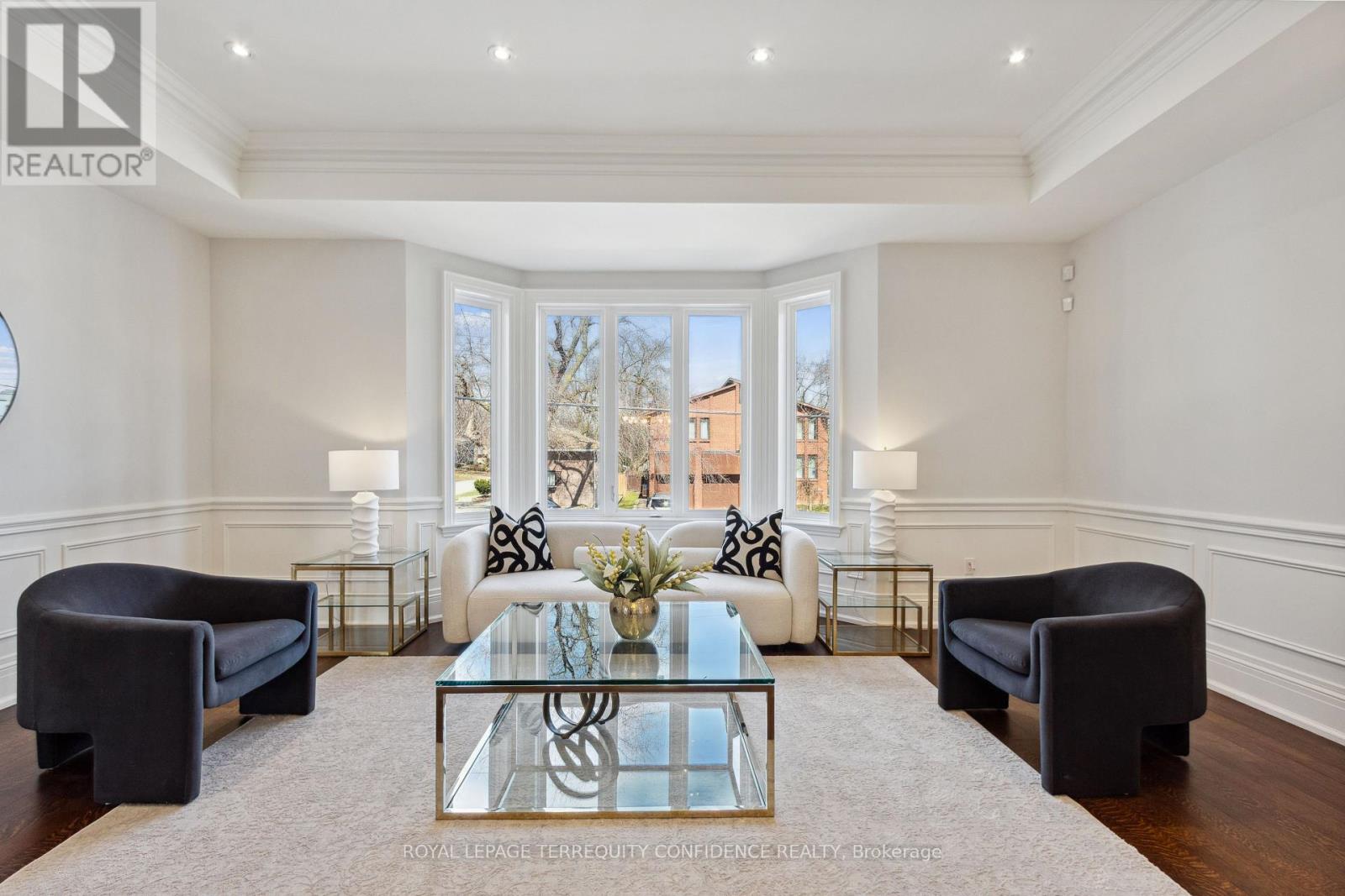Property at 241 HOUNSLOW AVENUE image 4