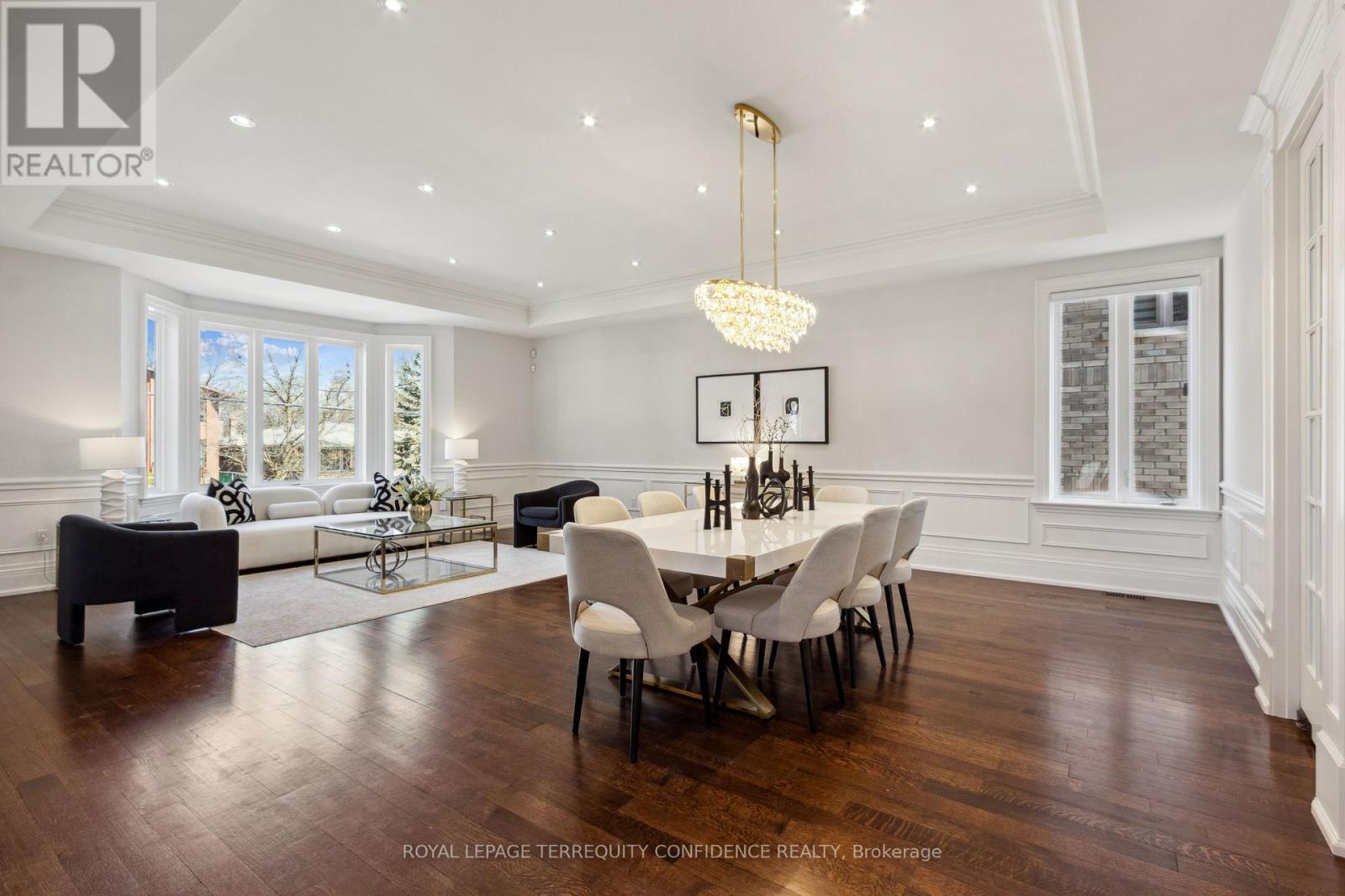 Property at 241 HOUNSLOW AVENUE image 5