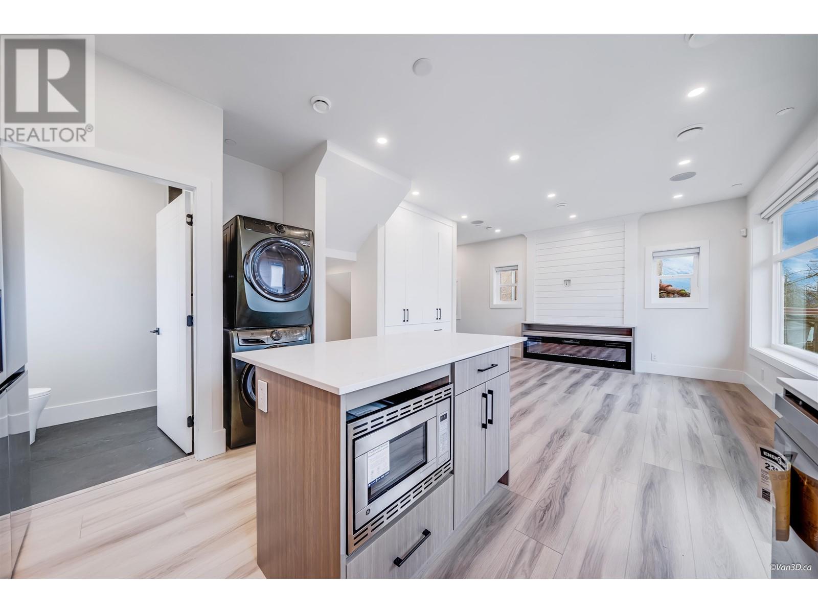 4318 Nanaimo Street, Vancouver, British Columbia  V5N 5J1 - Photo 9 - R2984028