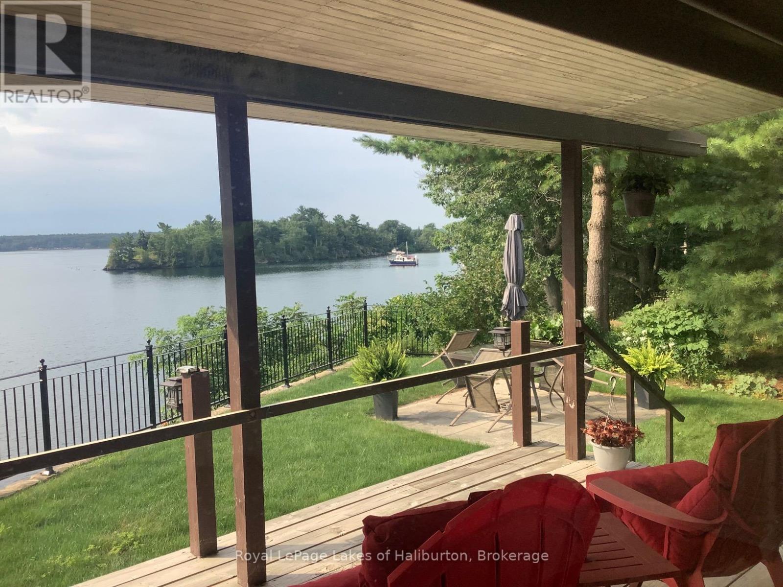 95 Hartley Street, Brockville, Ontario  K6V 3N4 - Photo 2 - X12052245