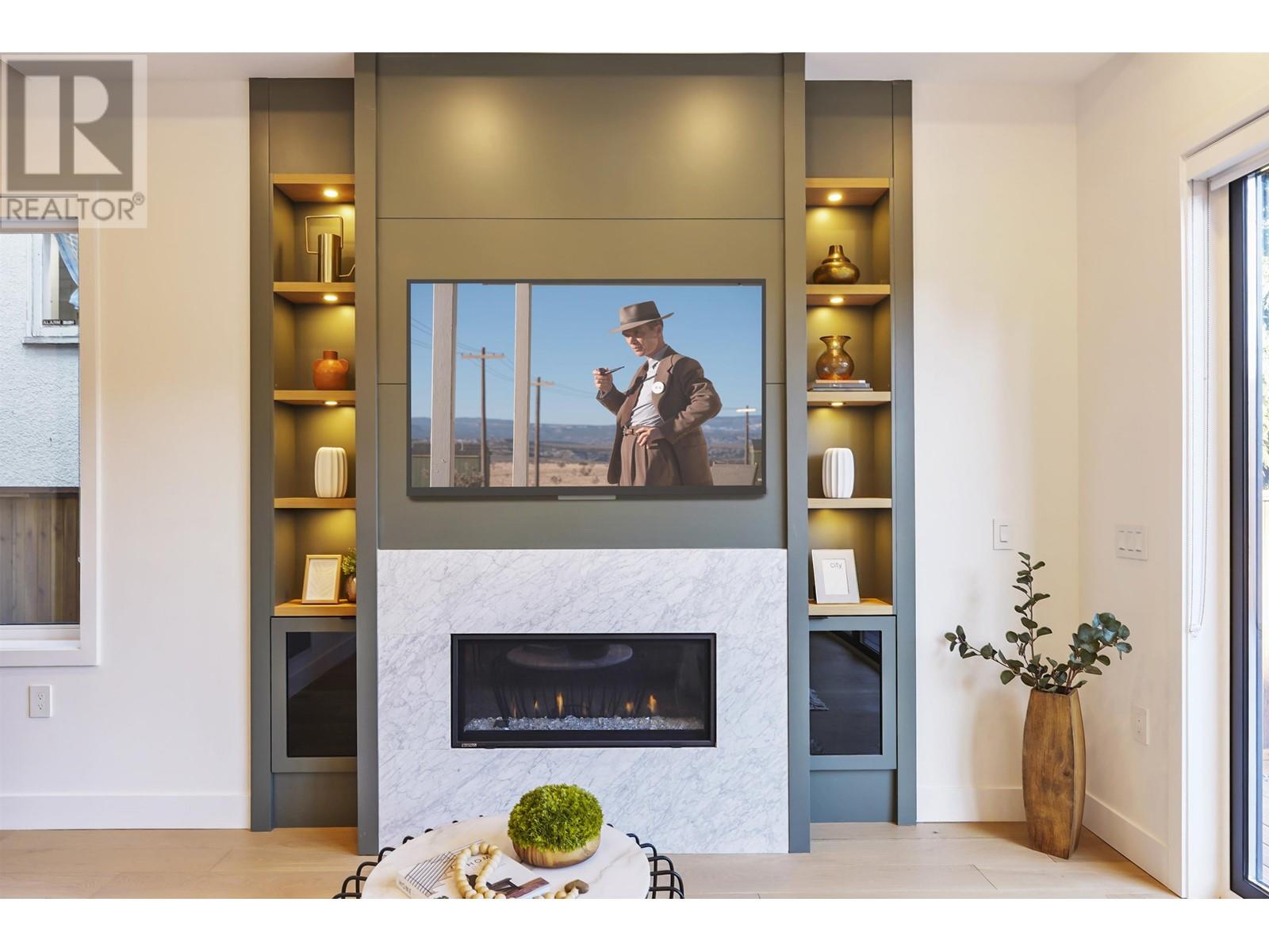 Listing Picture 5 of 38 : 2 1322 13TH AVENUE, Vancouver / 溫哥華 - 魯藝地產 Yvonne Lu Group - MLS Medallion Club Member