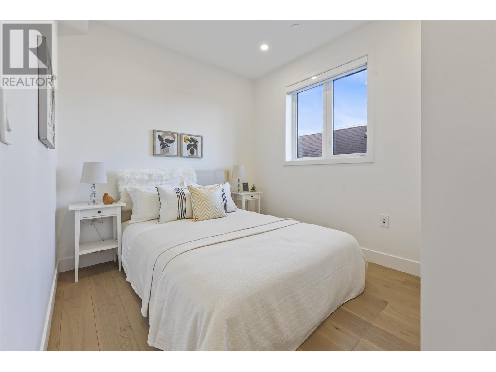 Listing Picture 25 of 38 : 2 1322 13TH AVENUE, Vancouver / 溫哥華 - 魯藝地產 Yvonne Lu Group - MLS Medallion Club Member