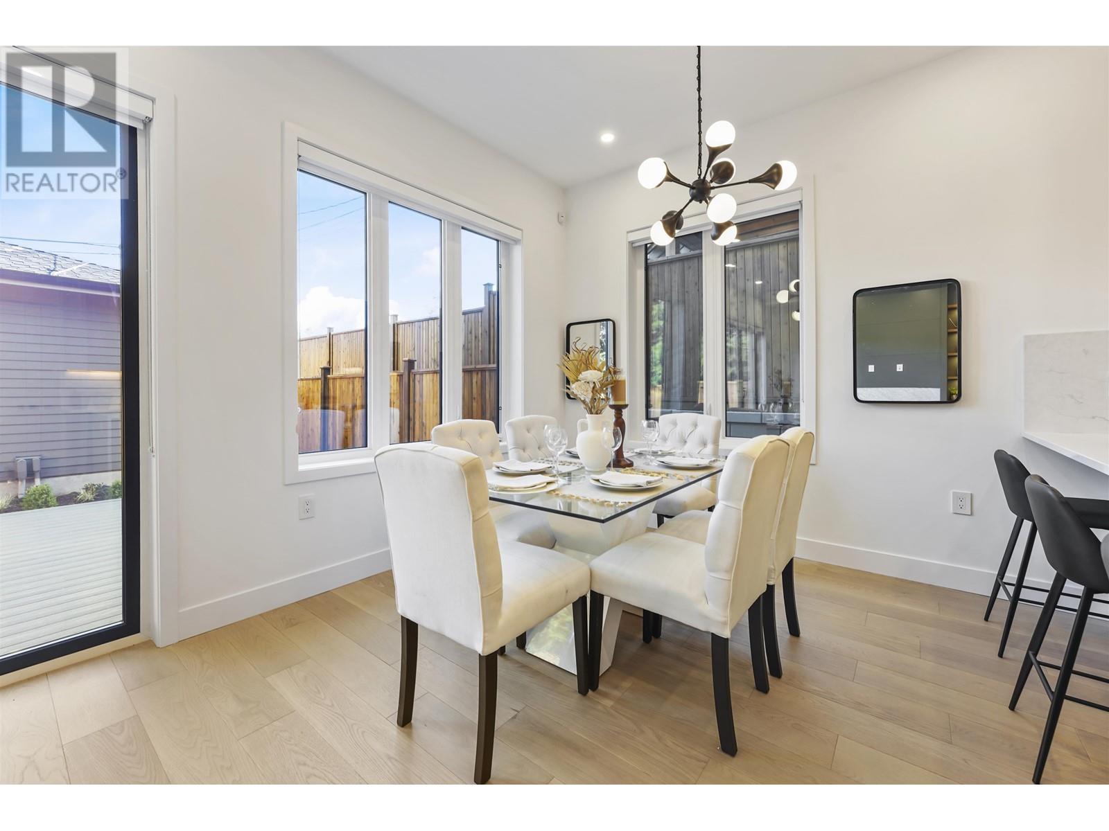 Listing Picture 7 of 38 : 2 1322 13TH AVENUE, Vancouver / 溫哥華 - 魯藝地產 Yvonne Lu Group - MLS Medallion Club Member