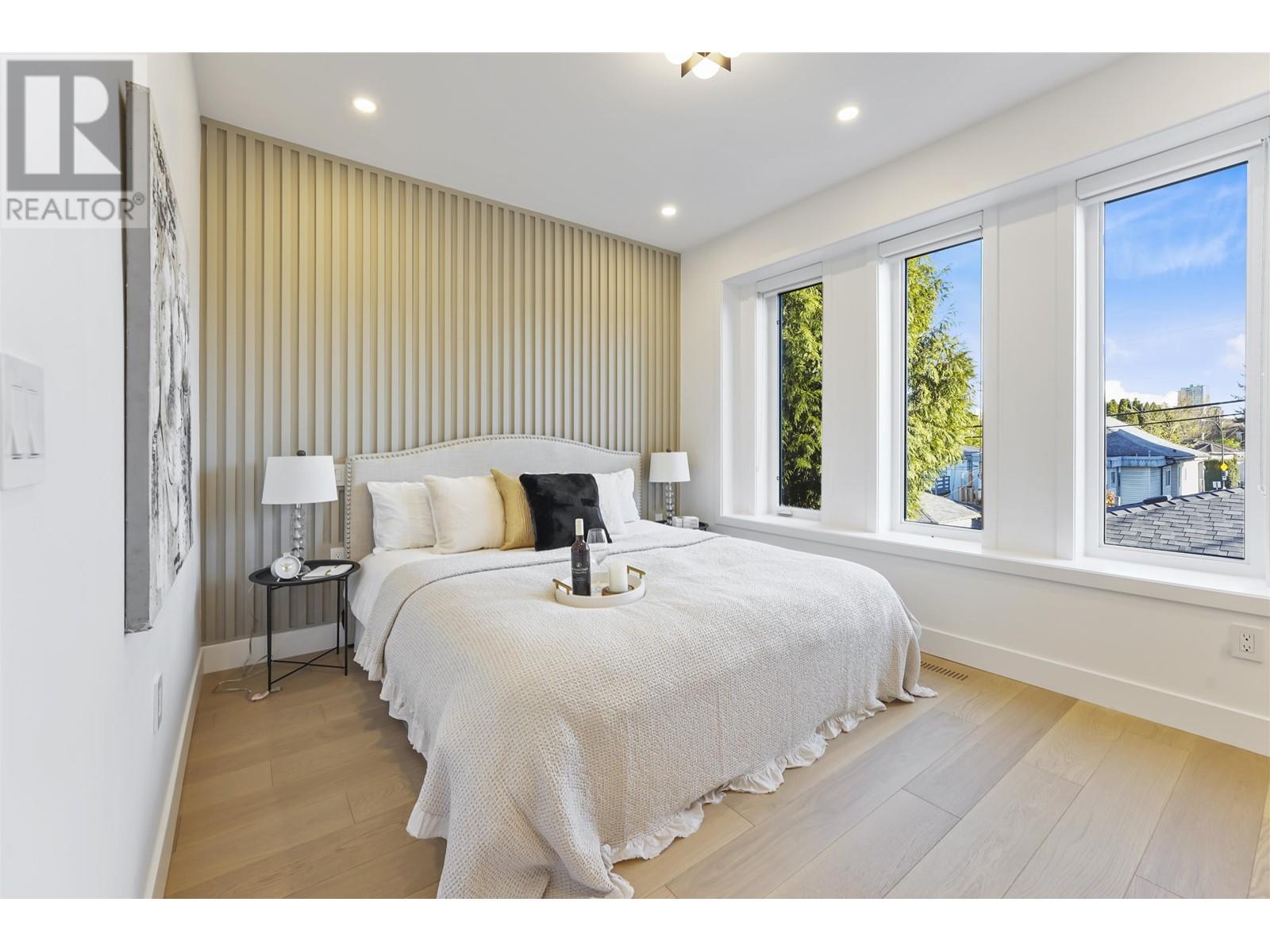 Listing Picture 17 of 38 : 2 1322 13TH AVENUE, Vancouver / 溫哥華 - 魯藝地產 Yvonne Lu Group - MLS Medallion Club Member