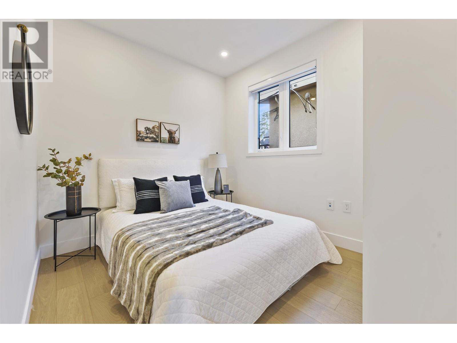 Listing Picture 23 of 38 : 2 1322 13TH AVENUE, Vancouver / 溫哥華 - 魯藝地產 Yvonne Lu Group - MLS Medallion Club Member