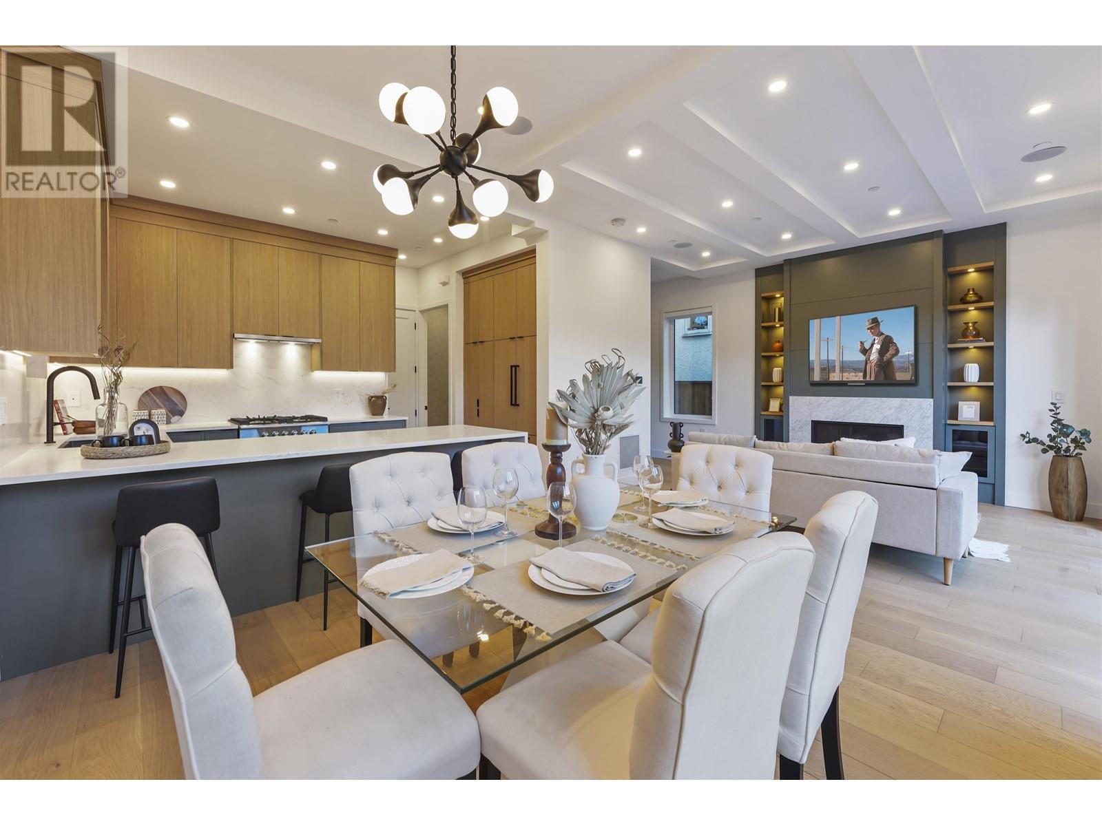 Listing Picture 14 of 38 : 2 1322 13TH AVENUE, Vancouver / 溫哥華 - 魯藝地產 Yvonne Lu Group - MLS Medallion Club Member