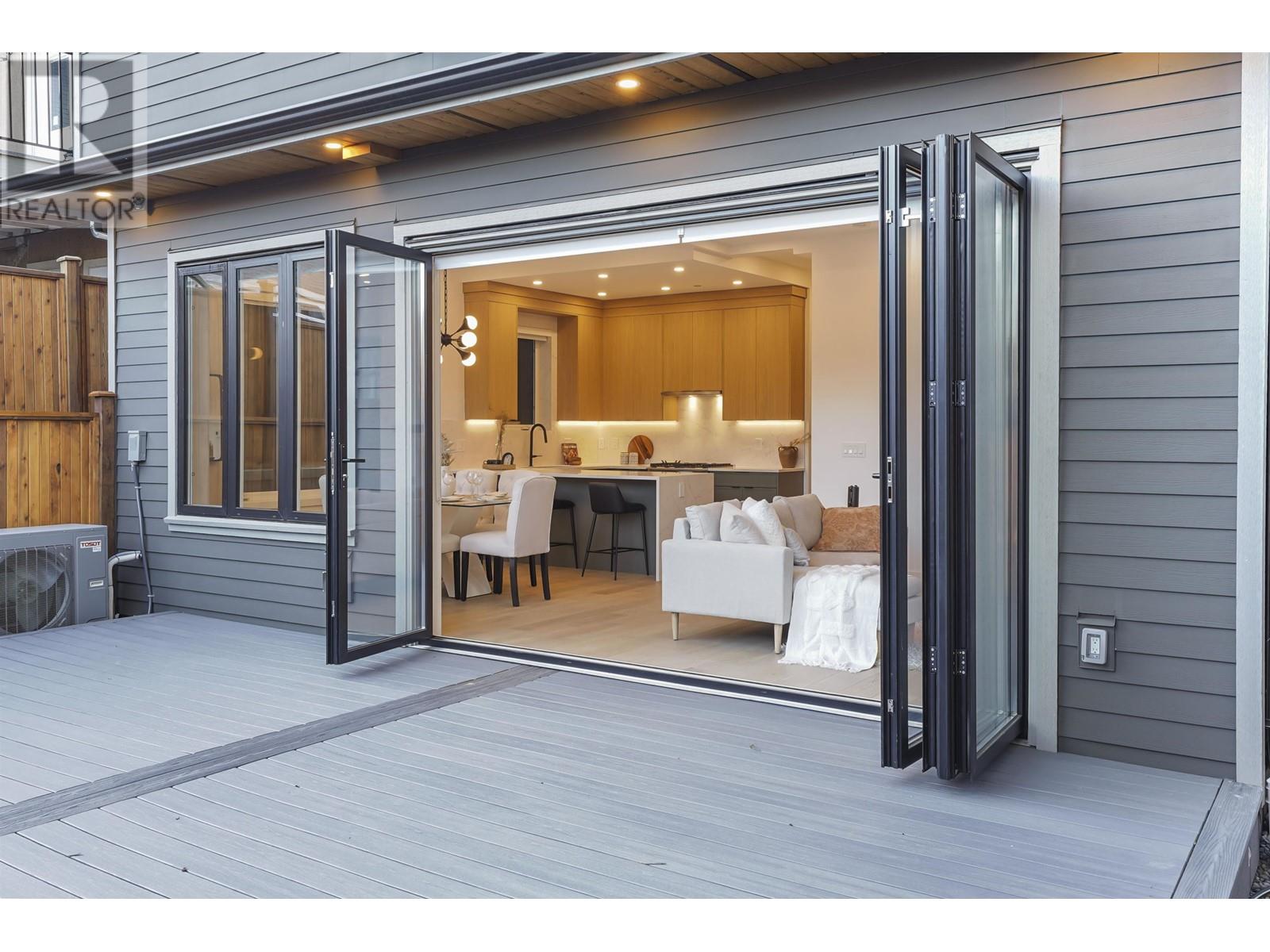 Listing Picture 36 of 38 : 2 1322 13TH AVENUE, Vancouver / 溫哥華 - 魯藝地產 Yvonne Lu Group - MLS Medallion Club Member