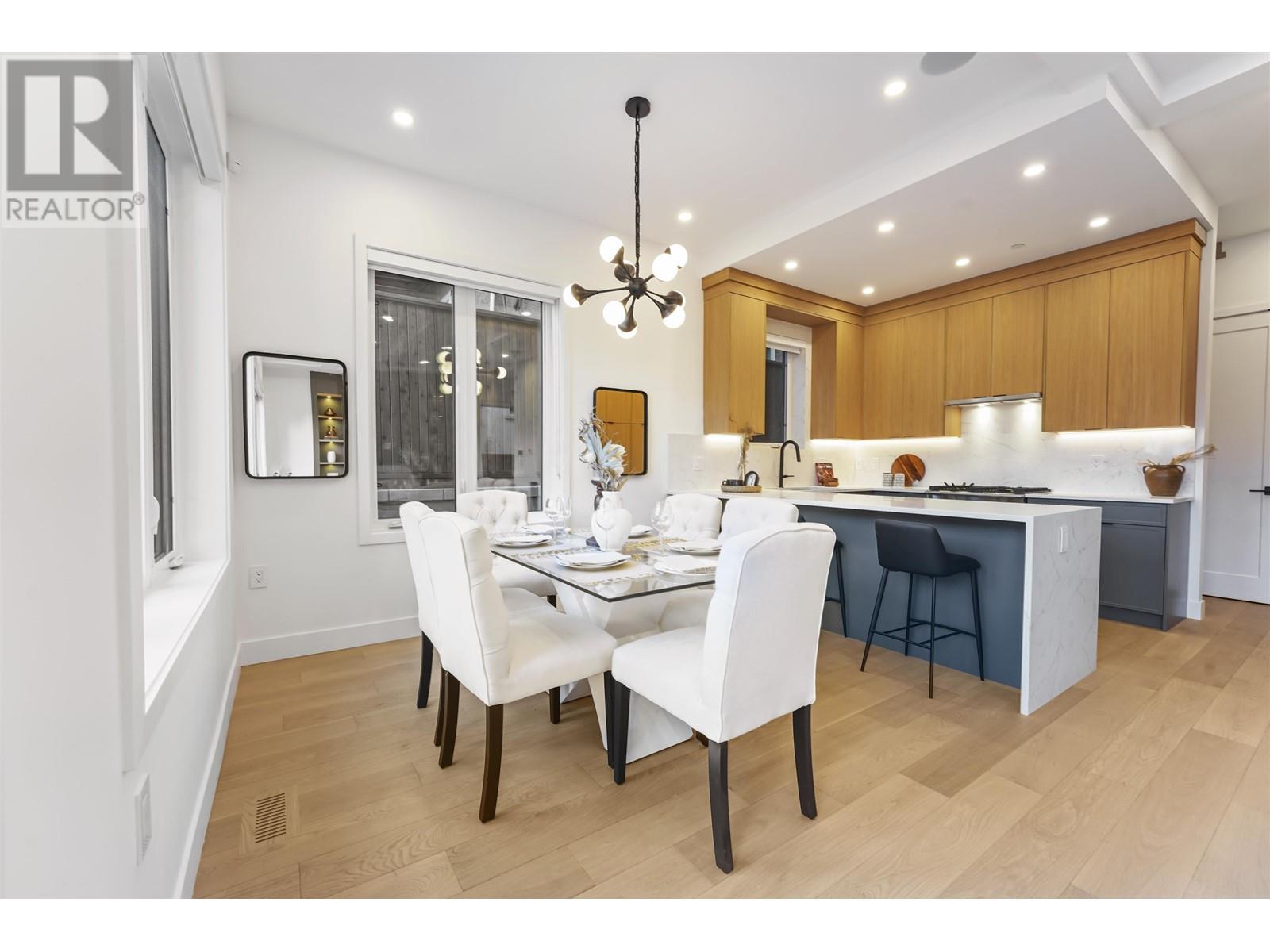 Listing Picture 8 of 38 : 2 1322 13TH AVENUE, Vancouver / 溫哥華 - 魯藝地產 Yvonne Lu Group - MLS Medallion Club Member