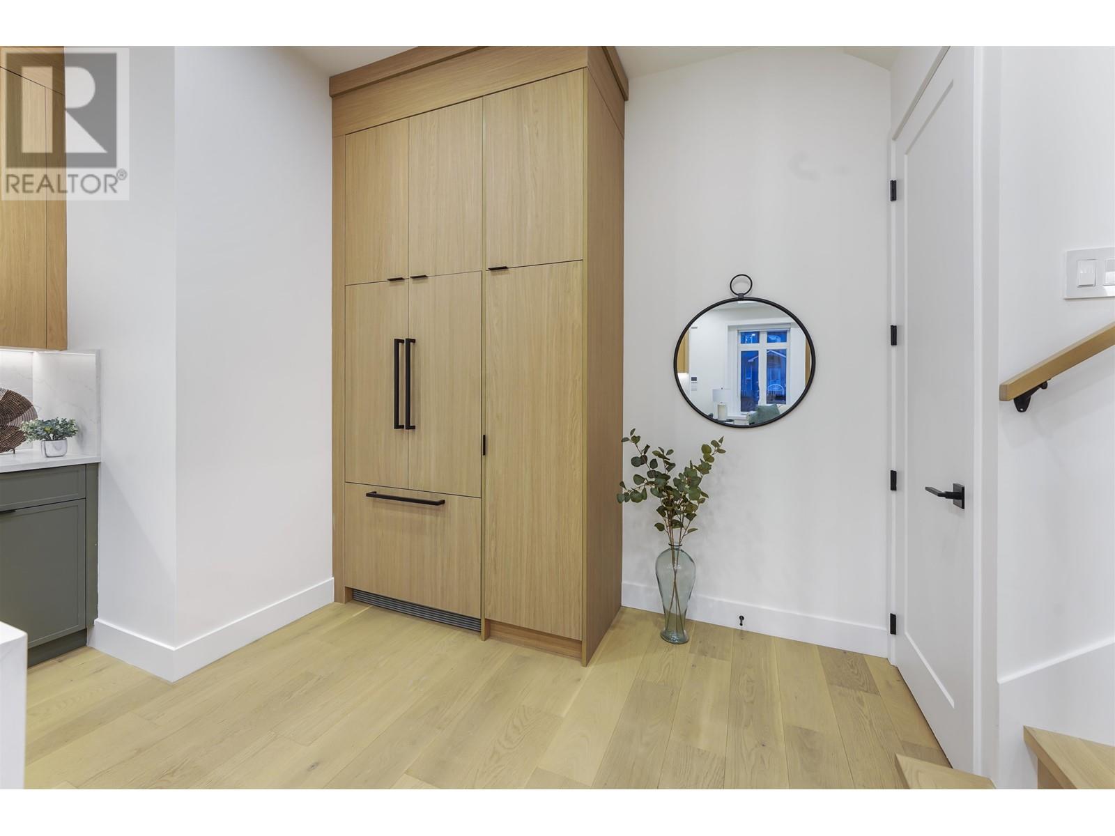 Listing Picture 10 of 35 : 1 1322 E 13TH AVENUE, Vancouver / 溫哥華 - 魯藝地產 Yvonne Lu Group - MLS Medallion Club Member