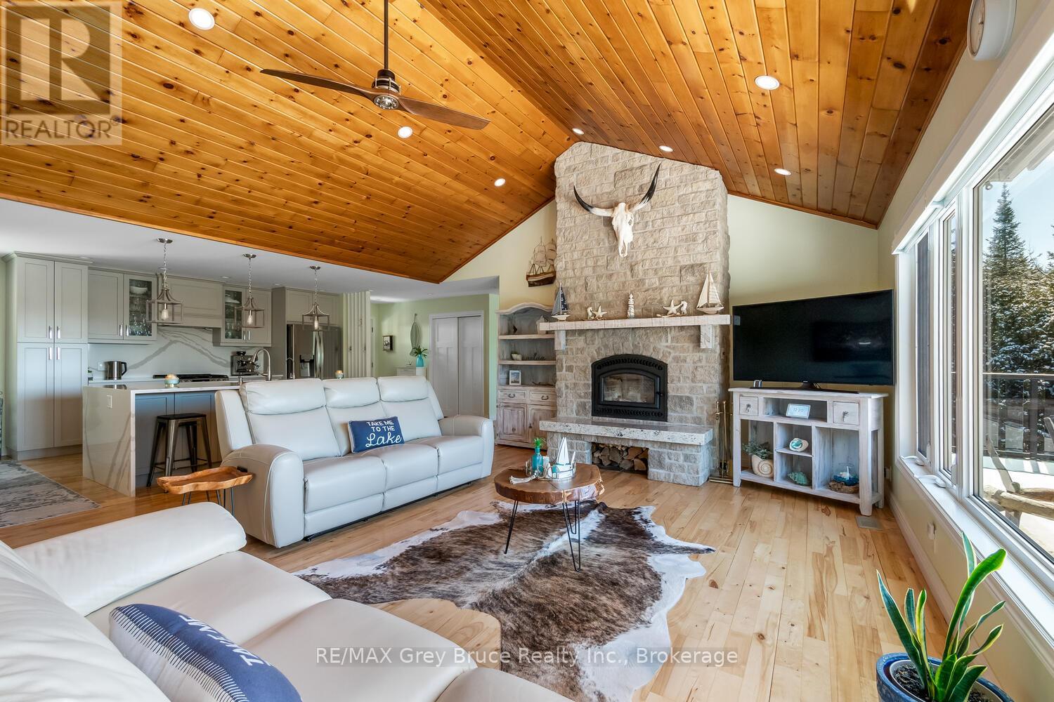53 Devils Glen Road, Northern Bruce Peninsula, Ontario  N0H 2T0 - Photo 12 - X12052269