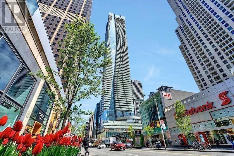 1701 - 1 Bloor Street E, Toronto, Ontario  M4W 0A8 - Photo 1 - C12052270
