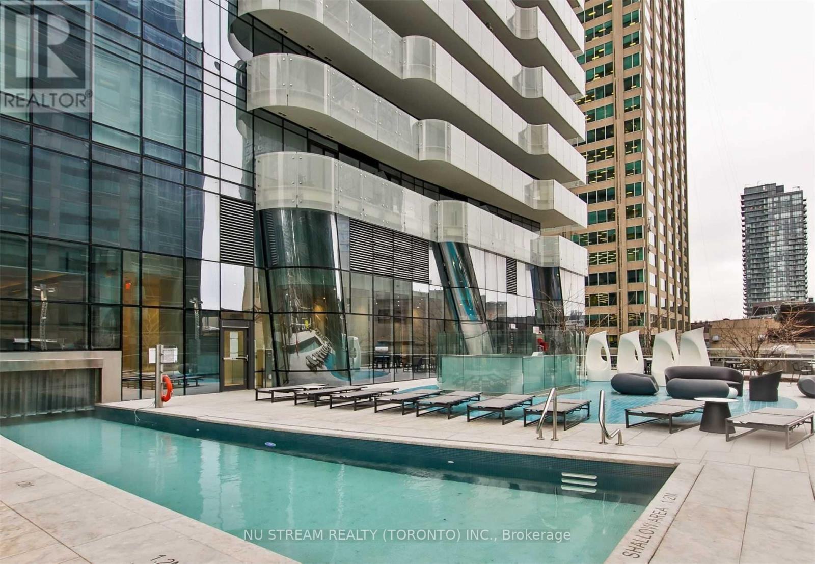 1701 - 1 Bloor Street E, Toronto, Ontario  M4W 0A8 - Photo 11 - C12052270