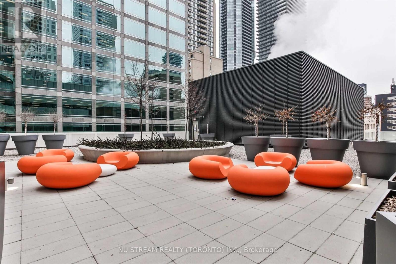 1701 - 1 Bloor Street E, Toronto, Ontario  M4W 0A8 - Photo 4 - C12052270