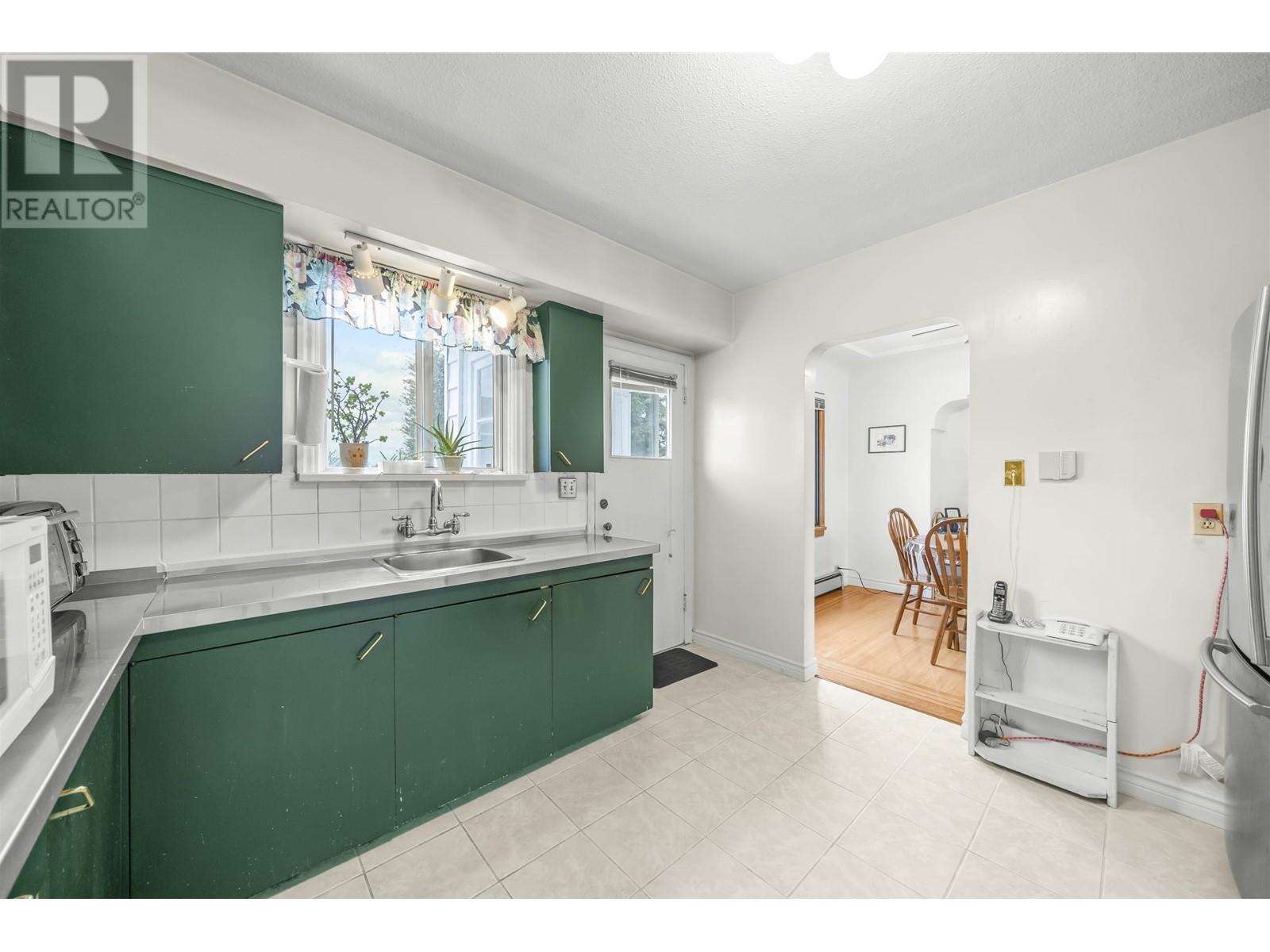 1371 Duthie Avenue, Burnaby, British Columbia  V5A 2R5 - Photo 16 - R2983669