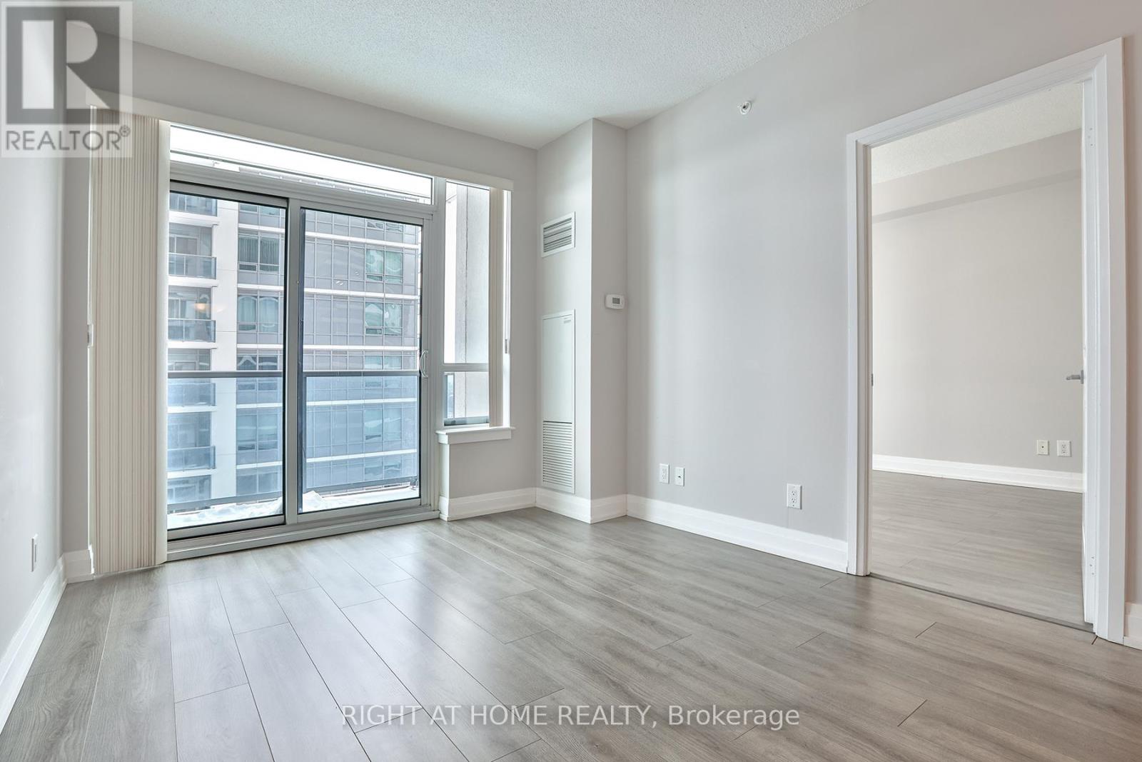 1505 - 7165 Yonge Street, Markham, Ontario  L3T 0C9 - Photo 11 - N12052252
