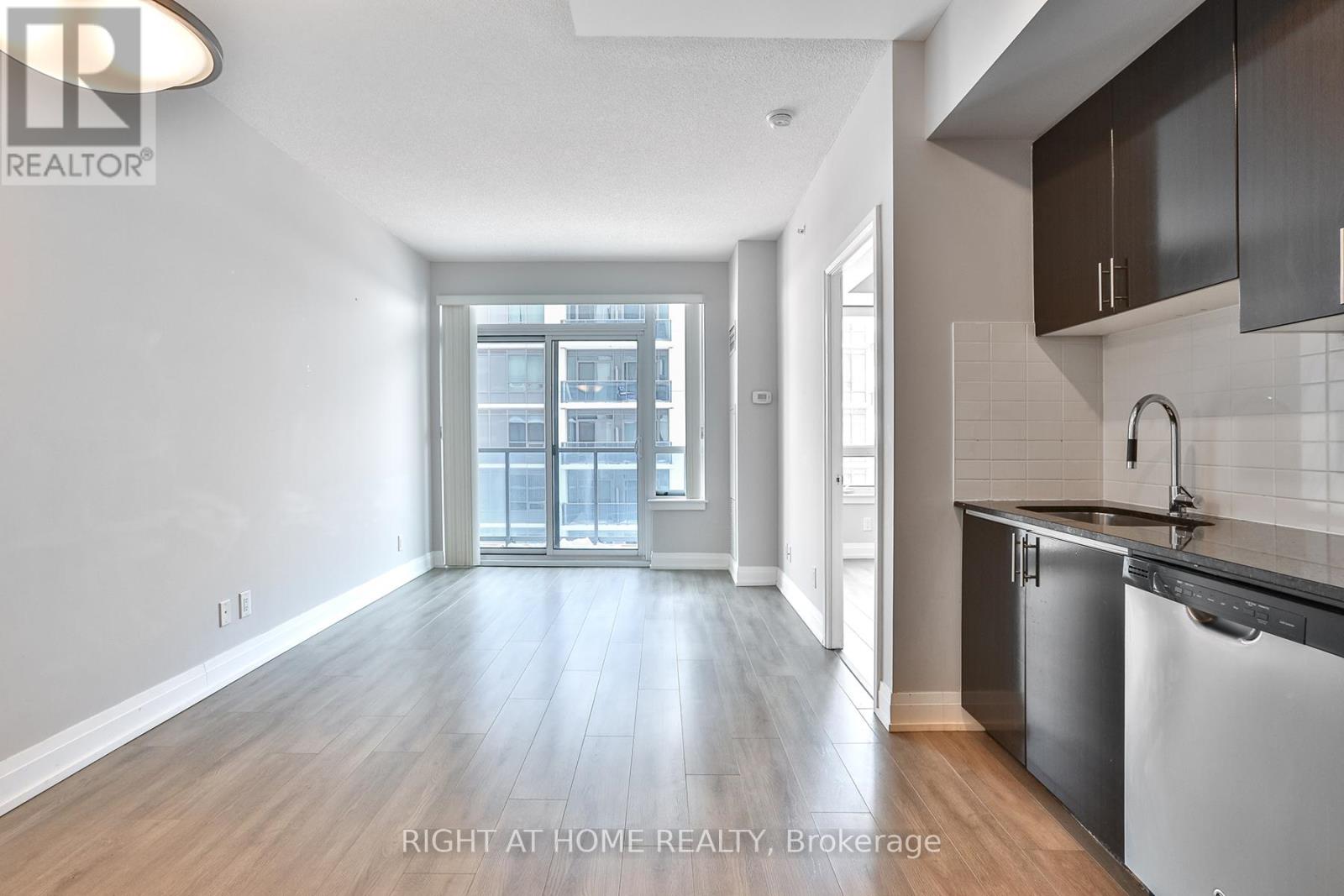 1505 - 7165 Yonge Street, Markham, Ontario  L3T 0C9 - Photo 8 - N12052252