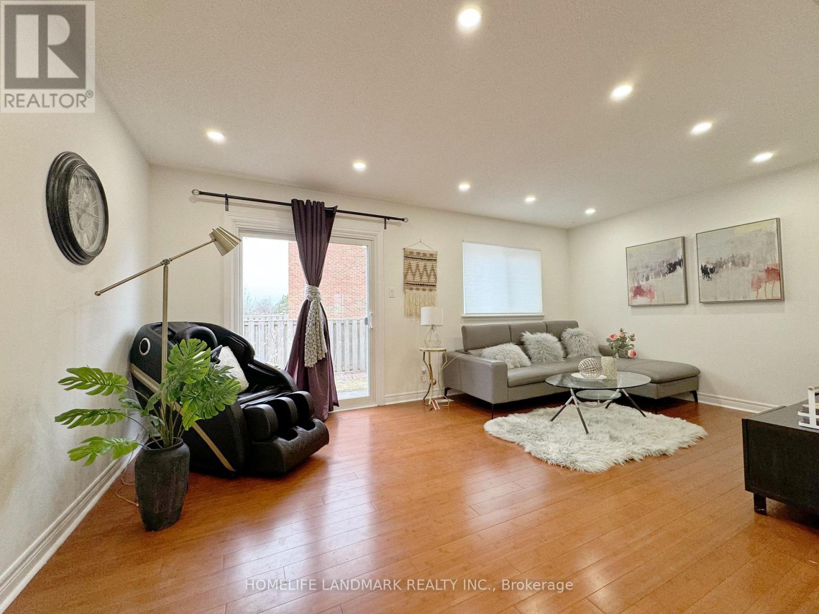 Property at 1 - 900 CENTRAL PARK DRIVE image 5