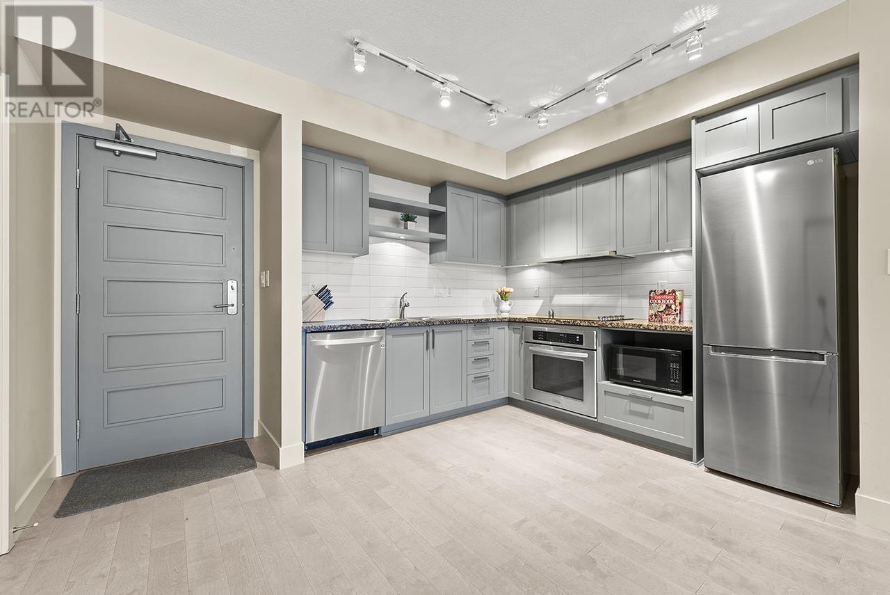 703 2228 W Broadway, Vancouver, British Columbia  V6K 0B1 - Photo 2 - R2983999