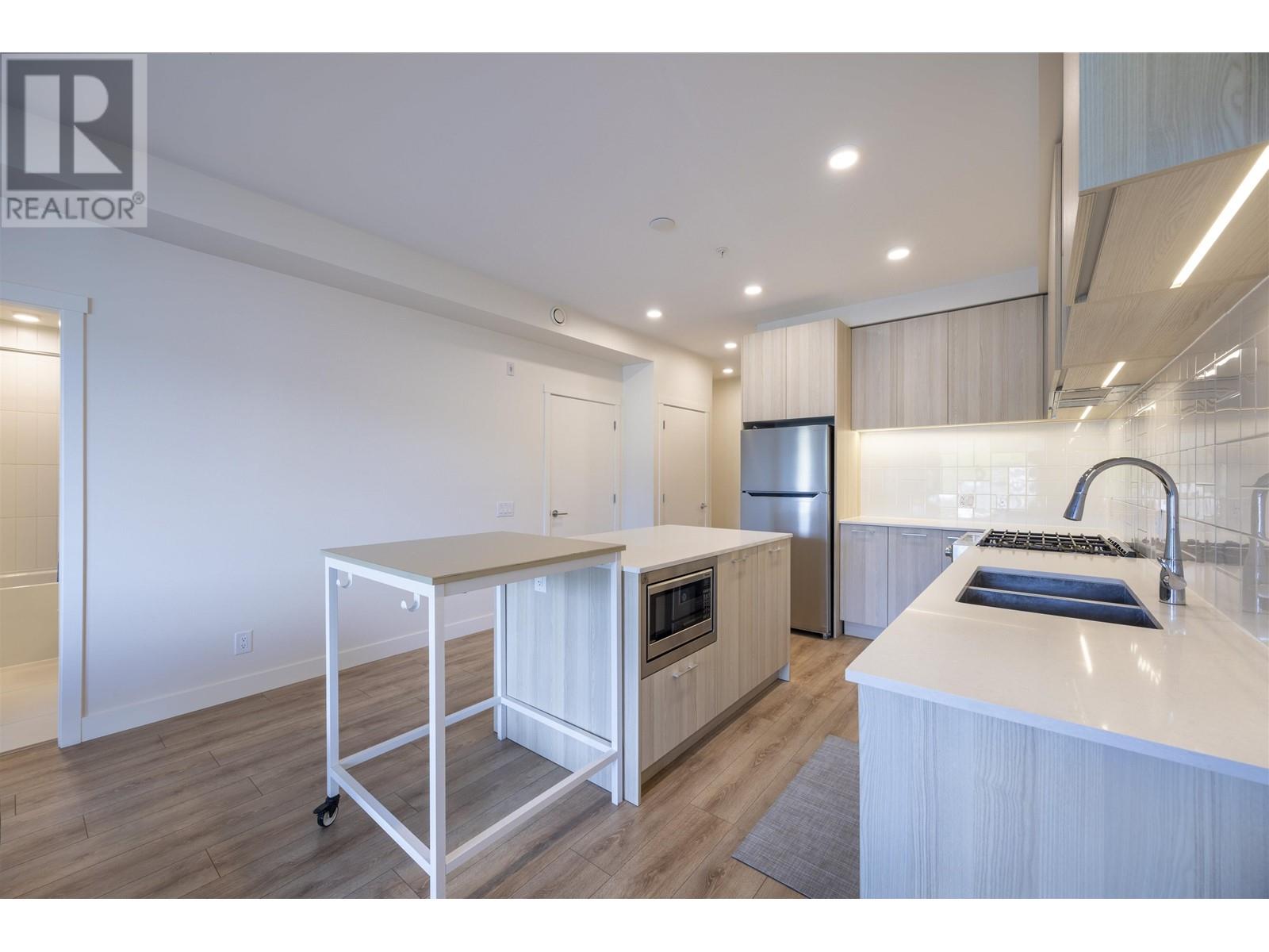 213 721 Anskar Crescent, Coquitlam, British Columbia  V3J 0L4 - Photo 5 - R2984021