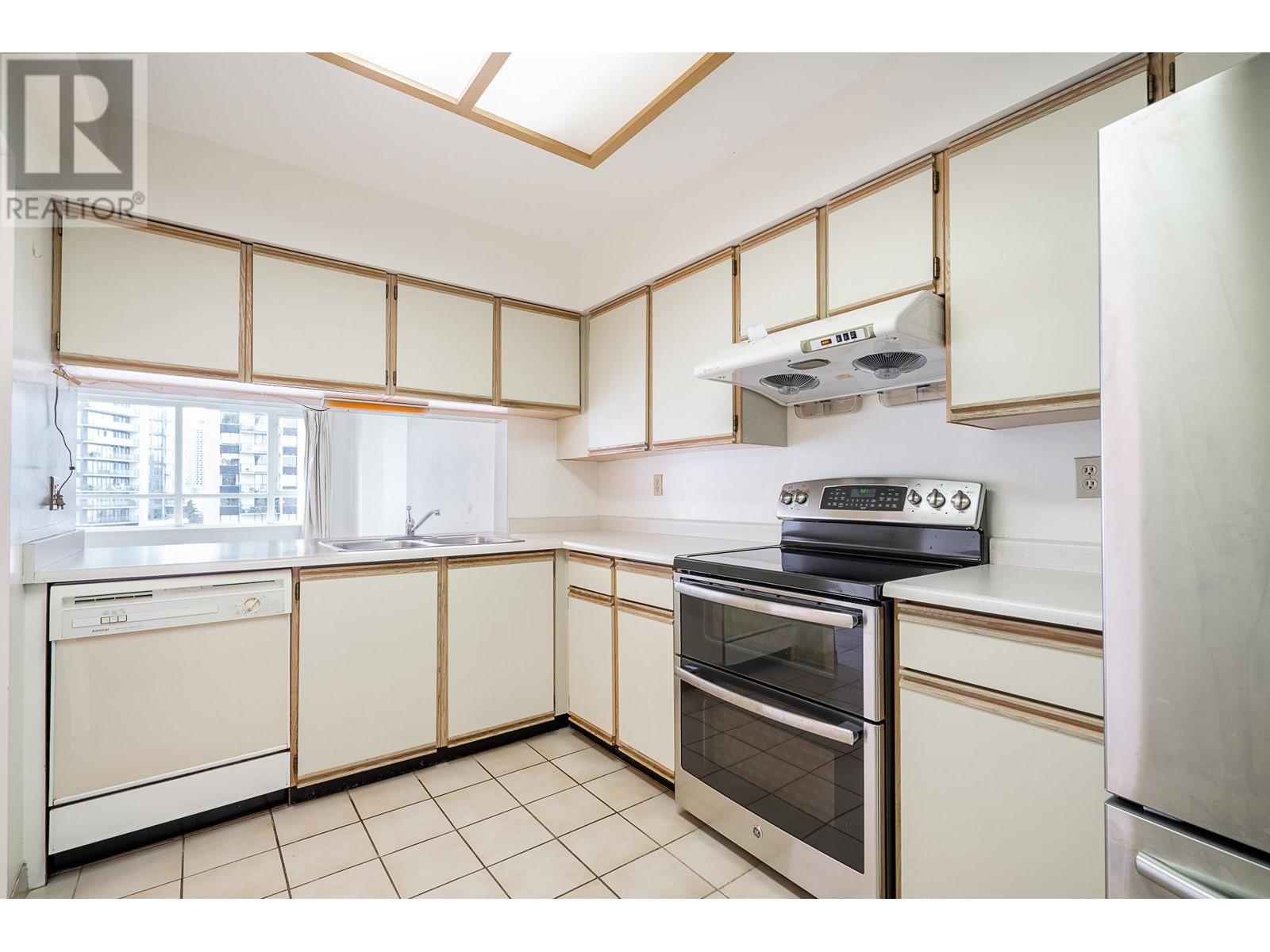 905 6070 Mcmurray Avenue, Burnaby, British Columbia  V5H 4J3 - Photo 6 - R2984049