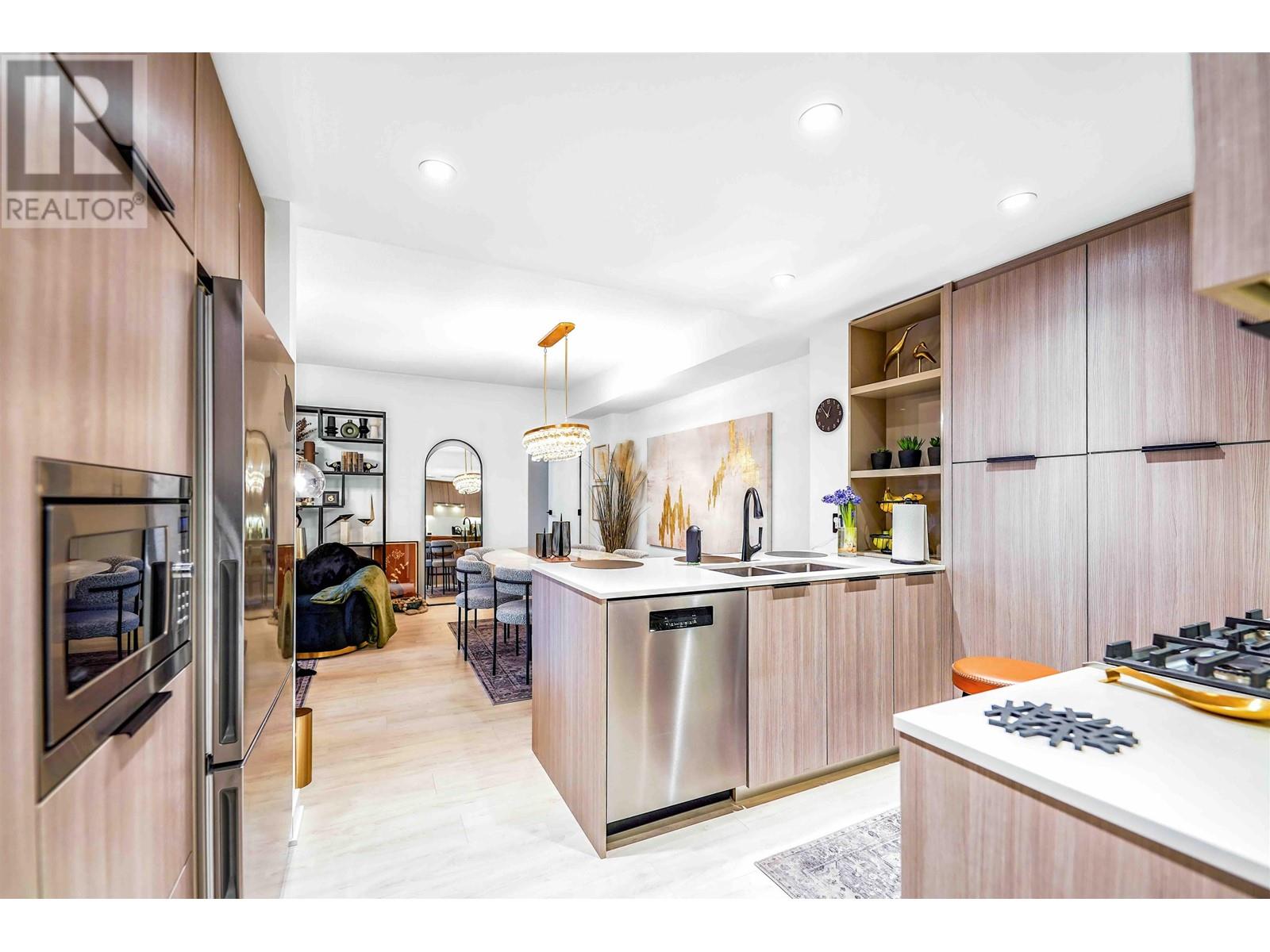 401 1401 Hunter Street, North Vancouver, British Columbia  V7J 0E2 - Photo 5 - R2984079