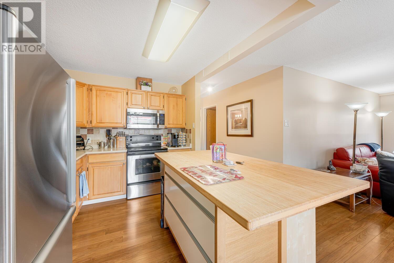 202 550 Eighth Street, New Westminster, British Columbia  V3M 3R9 - Photo 13 - R2984086