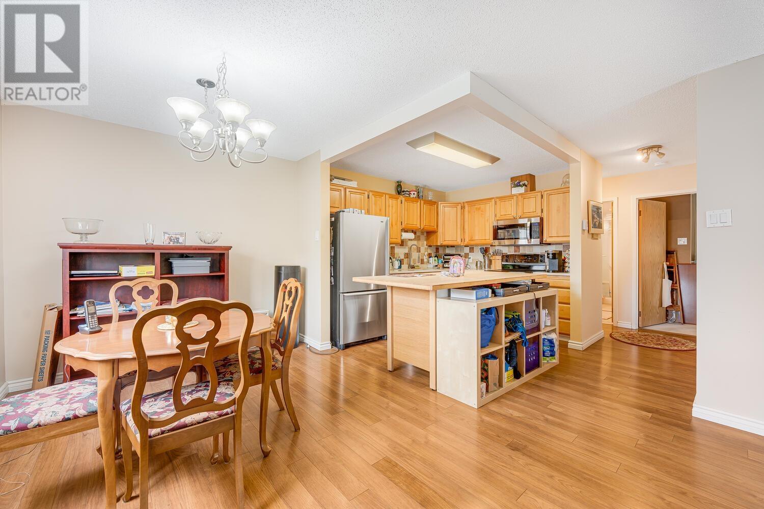 202 550 Eighth Street, New Westminster, British Columbia  V3M 3R9 - Photo 3 - R2984086