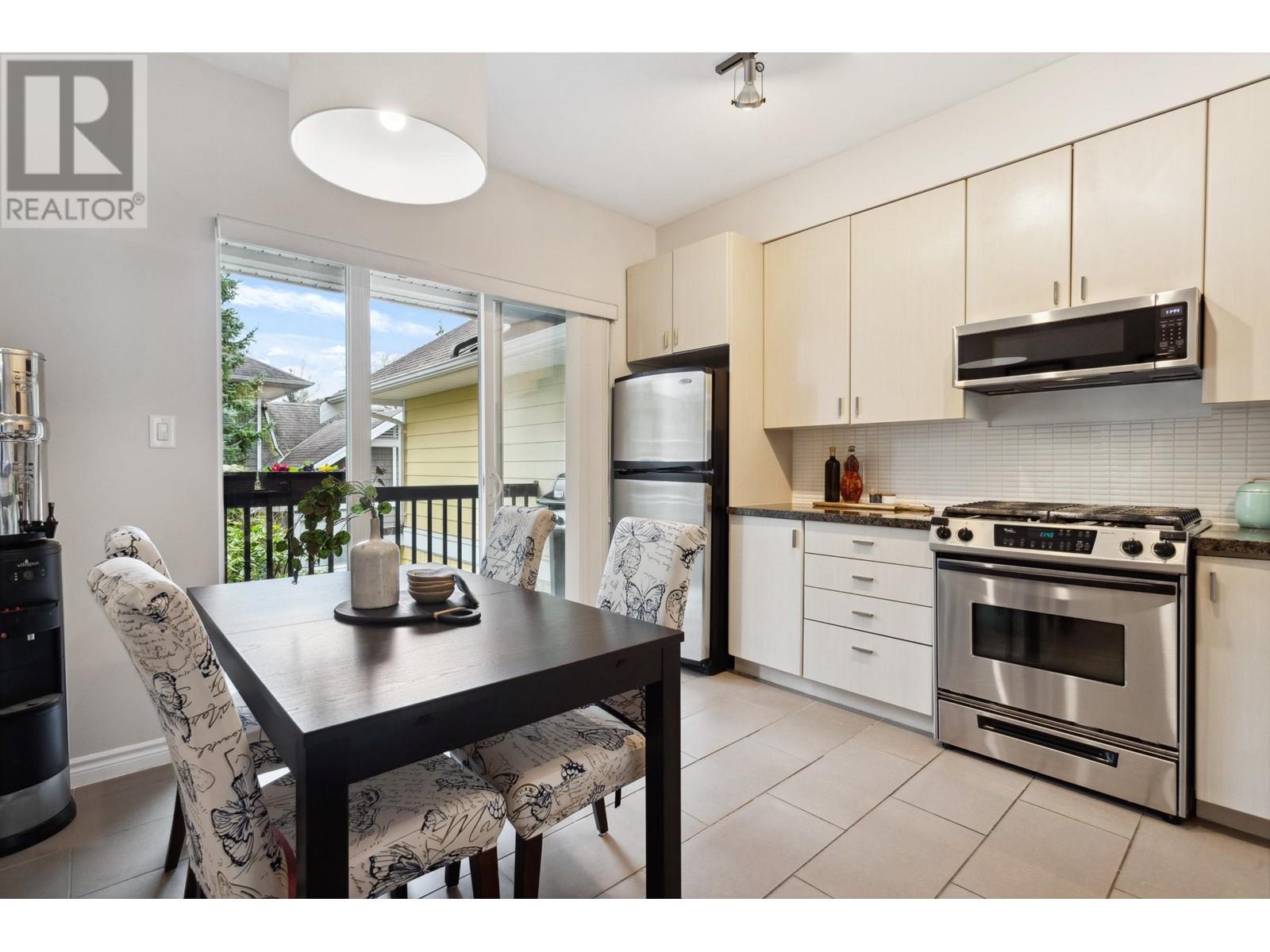 83 6878 Southpoint Drive, Burnaby, British Columbia  V3N 5E4 - Photo 10 - R2984097