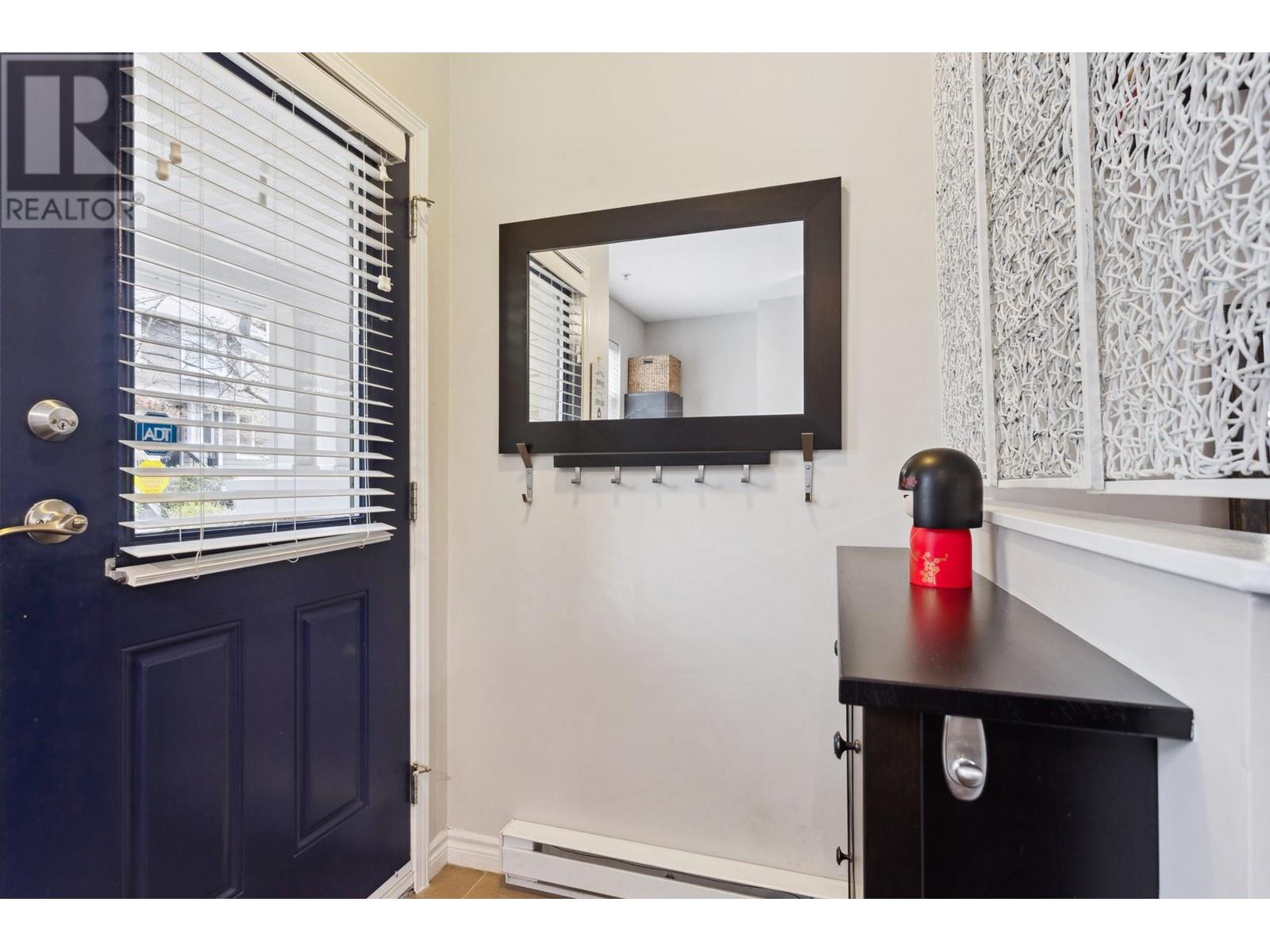 83 6878 Southpoint Drive, Burnaby, British Columbia  V3N 5E4 - Photo 2 - R2984097