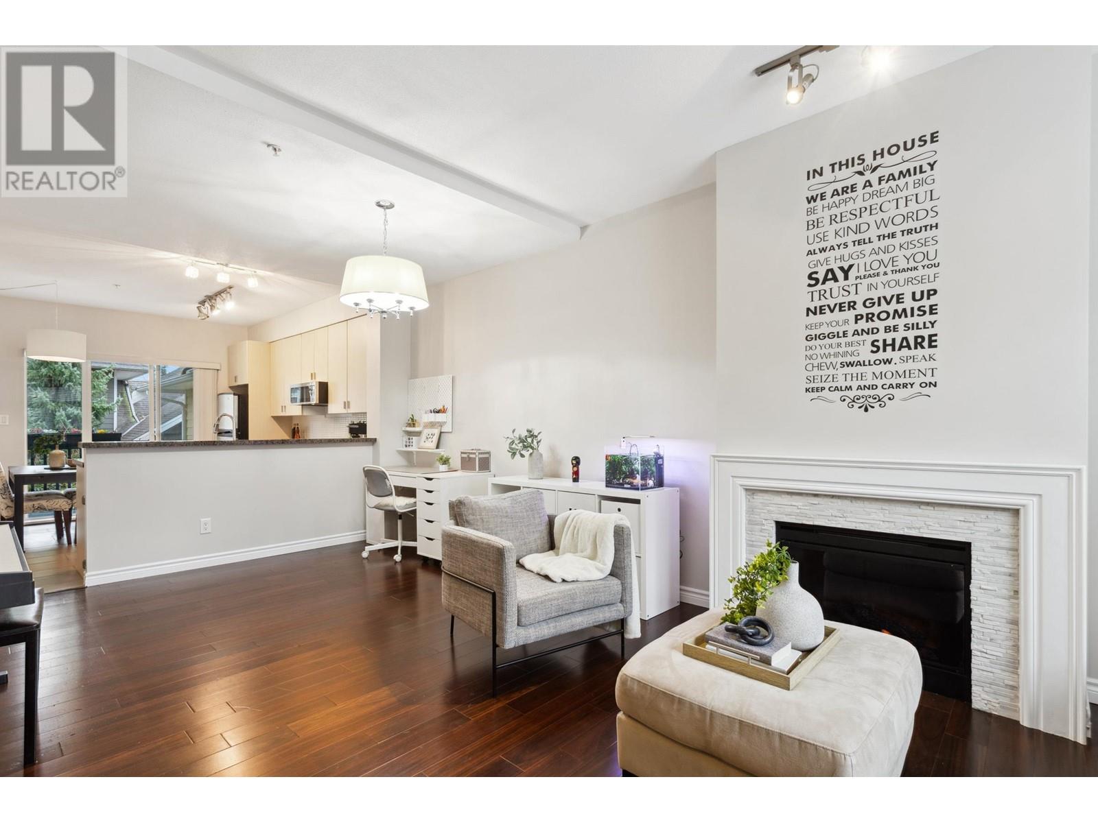 83 6878 Southpoint Drive, Burnaby, British Columbia  V3N 5E4 - Photo 3 - R2984097