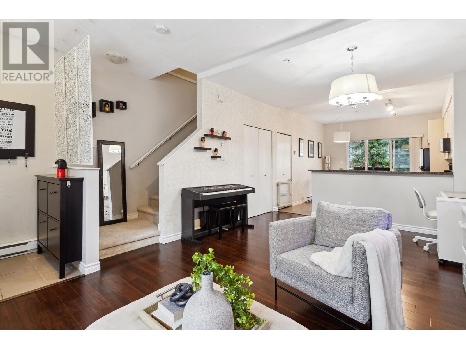 83 6878 Southpoint Drive, Burnaby, British Columbia  V3N 5E4 - Photo 6 - R2984097