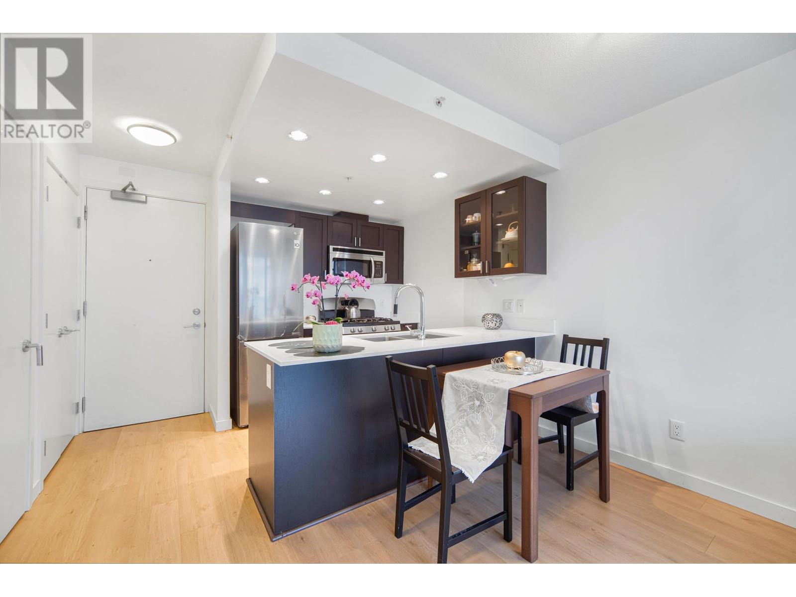 608 4815 E Eldorado Mews, Vancouver, British Columbia  V5R 0B2 - Photo 2 - R2984107