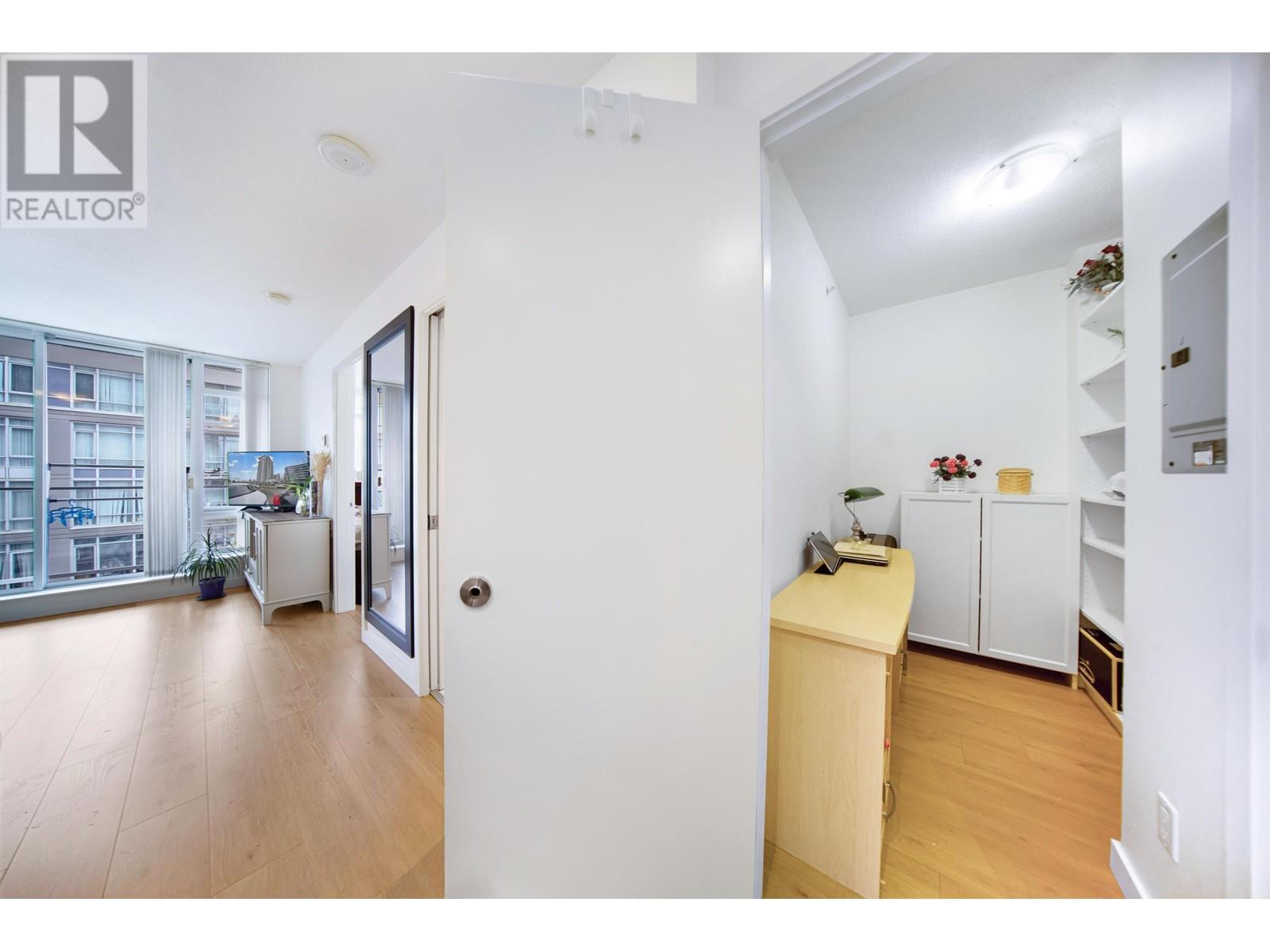 608 4815 E Eldorado Mews, Vancouver, British Columbia  V5R 0B2 - Photo 6 - R2984107