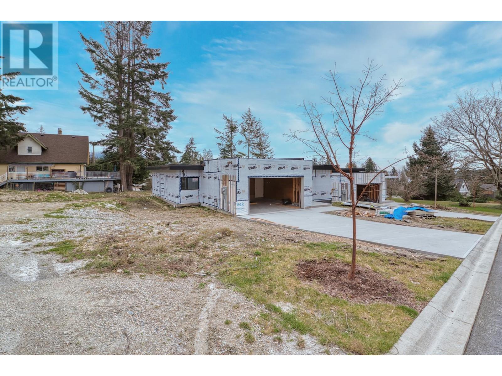 5410 Stellar Way, Sechelt, British Columbia  V7Z 0M3 - Photo 13 - R2984082