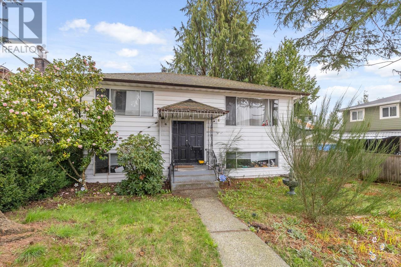 4980 Chatham Street, Vancouver, British Columbia  V5R 3Y9 - Photo 1 - R2984118