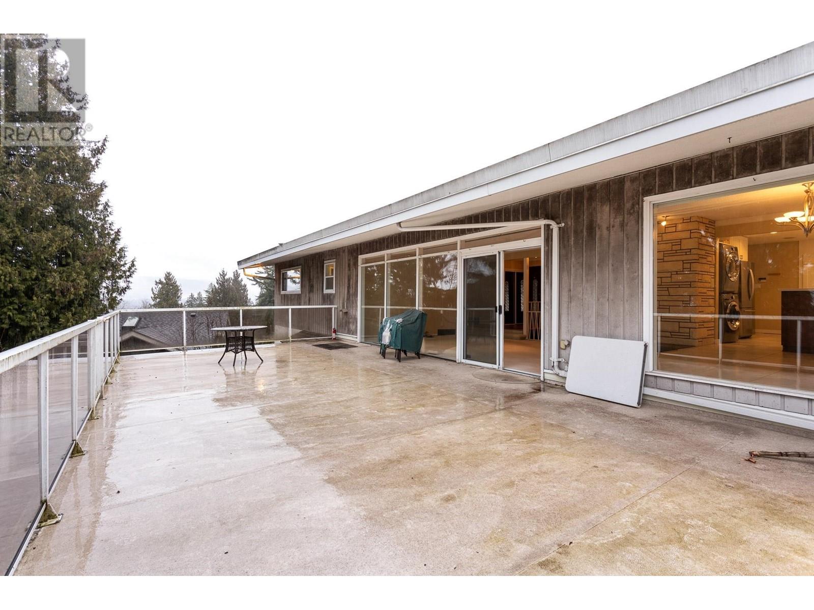 7365 Punnett Close, Burnaby, British Columbia  V5E 1X1 - Photo 38 - R2984119