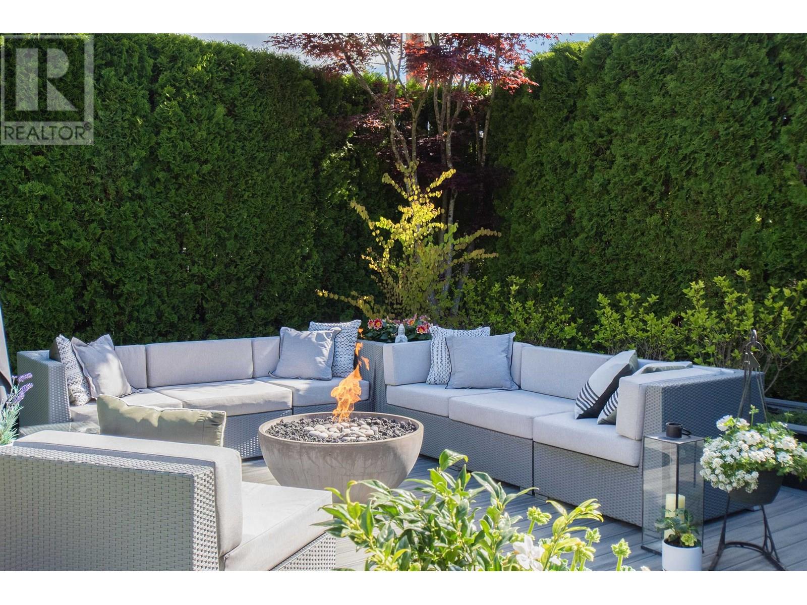 956 Belmont Avenue, North Vancouver, British Columbia  V7R 1J8 - Photo 4 - R2984133