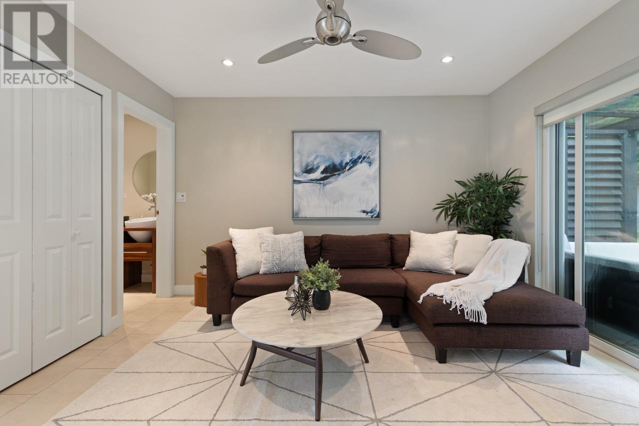 5620 Eagle Court, North Vancouver, British Columbia  V7R 4T9 - Photo 13 - R2981548