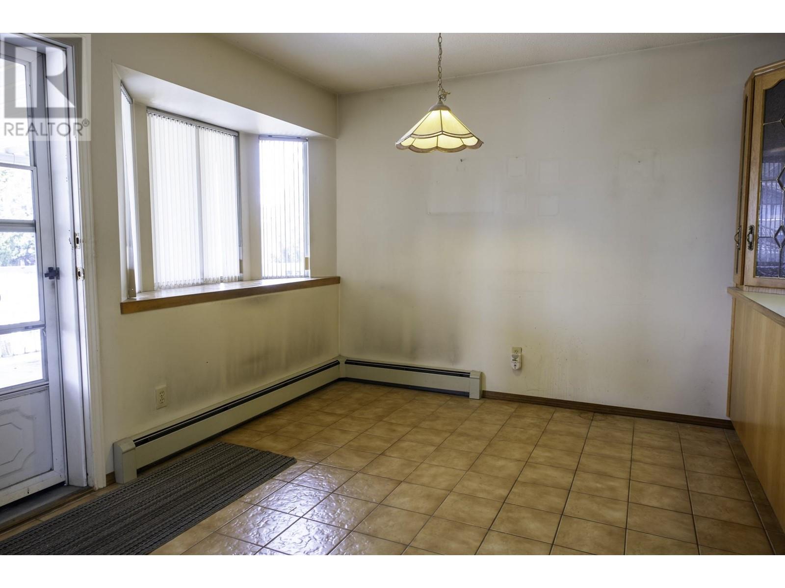 1541 Willingdon Avenue, Burnaby, British Columbia  V5C 5H8 - Photo 4 - R2983988