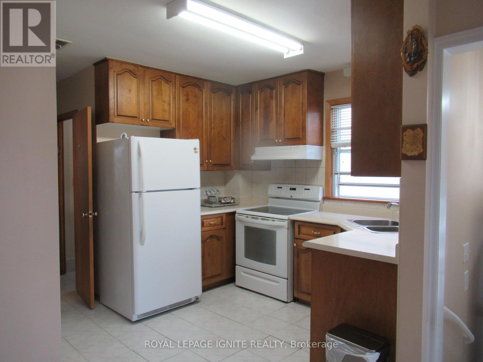 Property at 12 STEPHEN DRIVE image 2